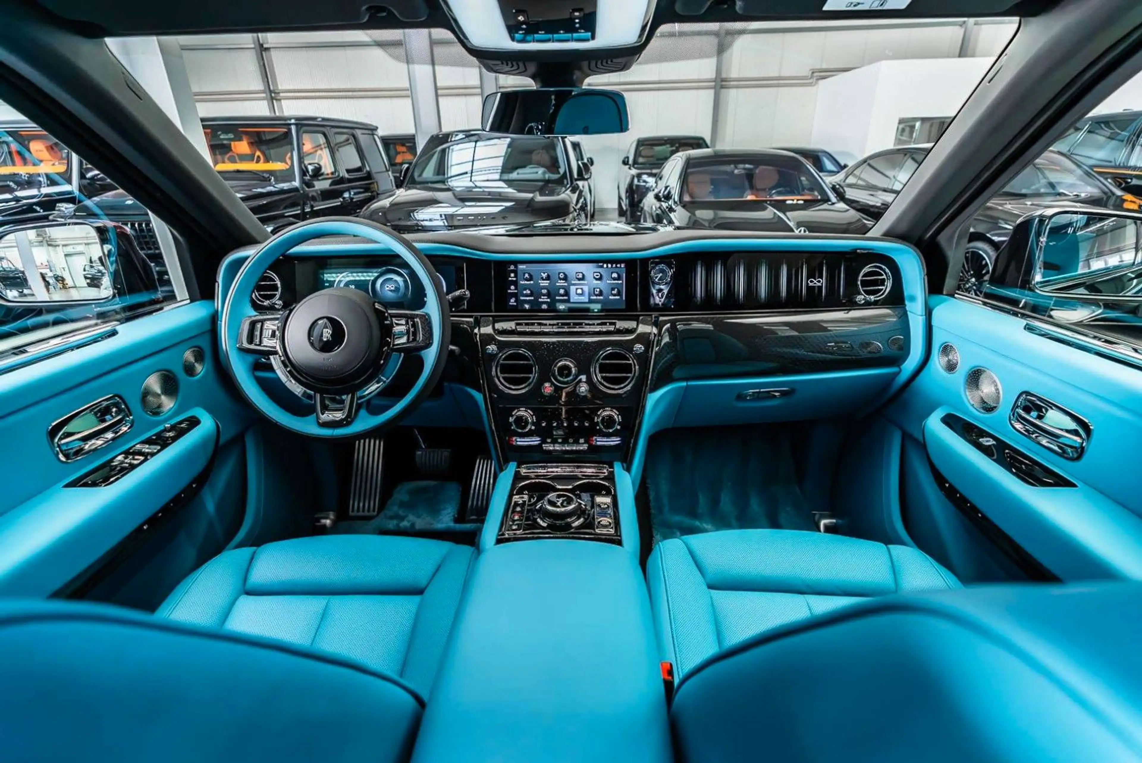 Rolls-Royce Cullinan Black Badge / 4 Seats /  MY 2027 !!! — photo 2