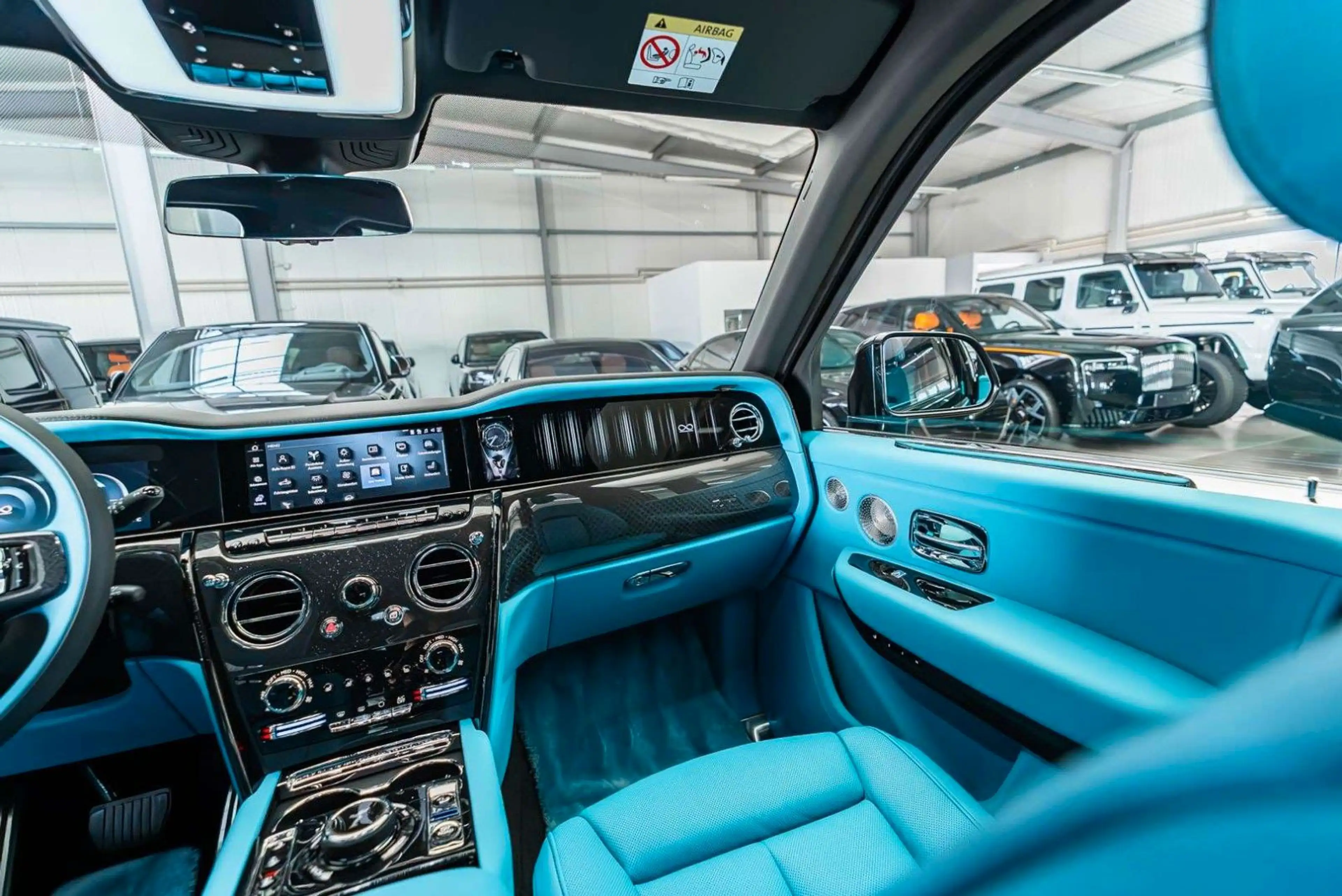 Rolls-Royce Cullinan Black Badge / 4 Seats /  MY 2027 !!! — photo 12