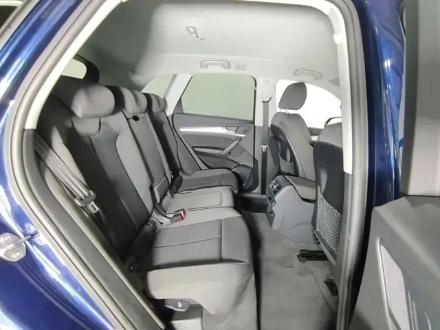 Audi Q5 view 7