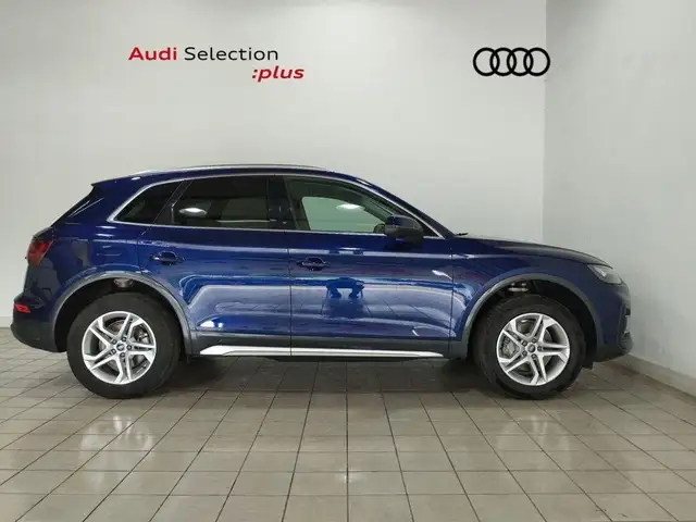 Audi Q5 view 3