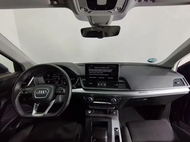 Audi Q5 view 6