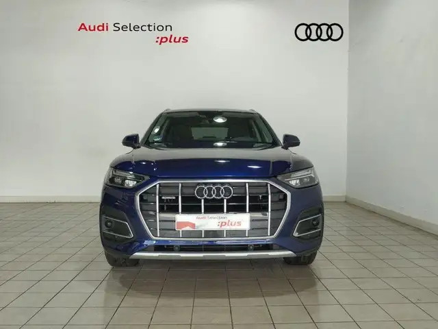 Audi Q5 view 2