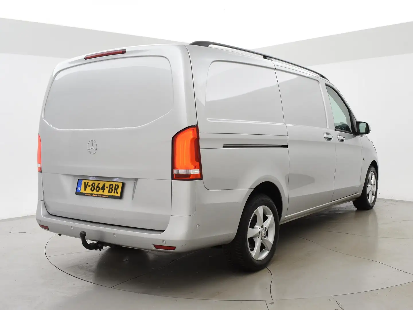 Mercedes-Benz Vito 114 CDI AUT. LANG + LED | CAMERA | LMV | 2500 KG T Zilver - 2