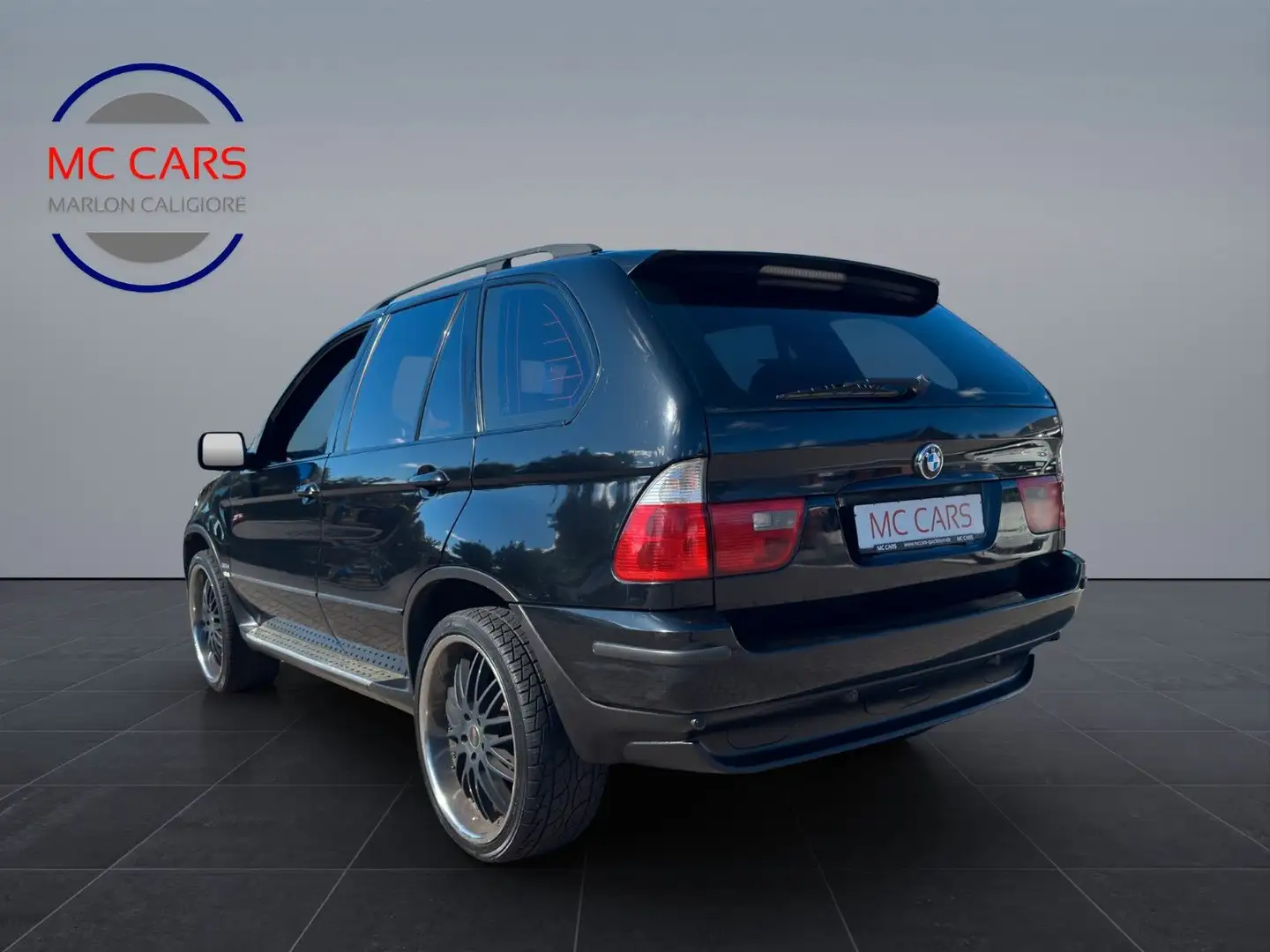BMW X5 3.0d Sportpaket Trittbretter/ 22 zoll / PDC Zwart - 2