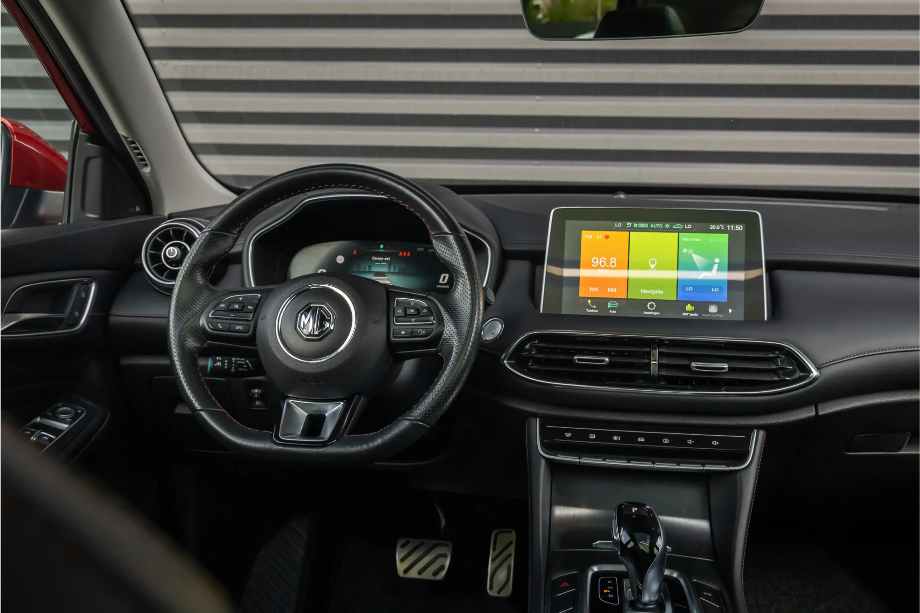 MG EHS 1.5 TGDI Luxury Pano- Carplay - Trekhaak — photo 45