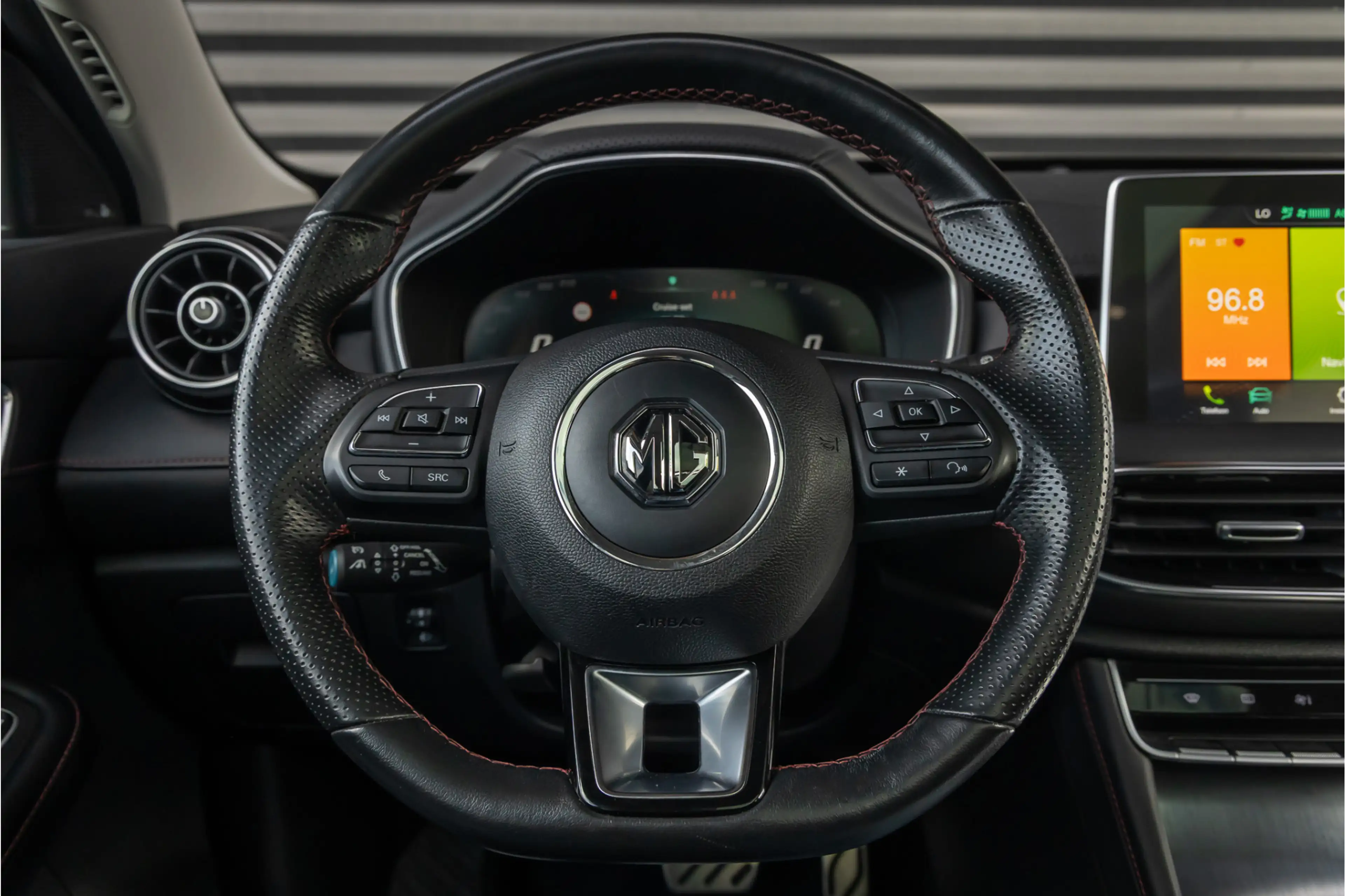 MG EHS 1.5 TGDI Luxury Pano- Carplay - Trekhaak — photo 10