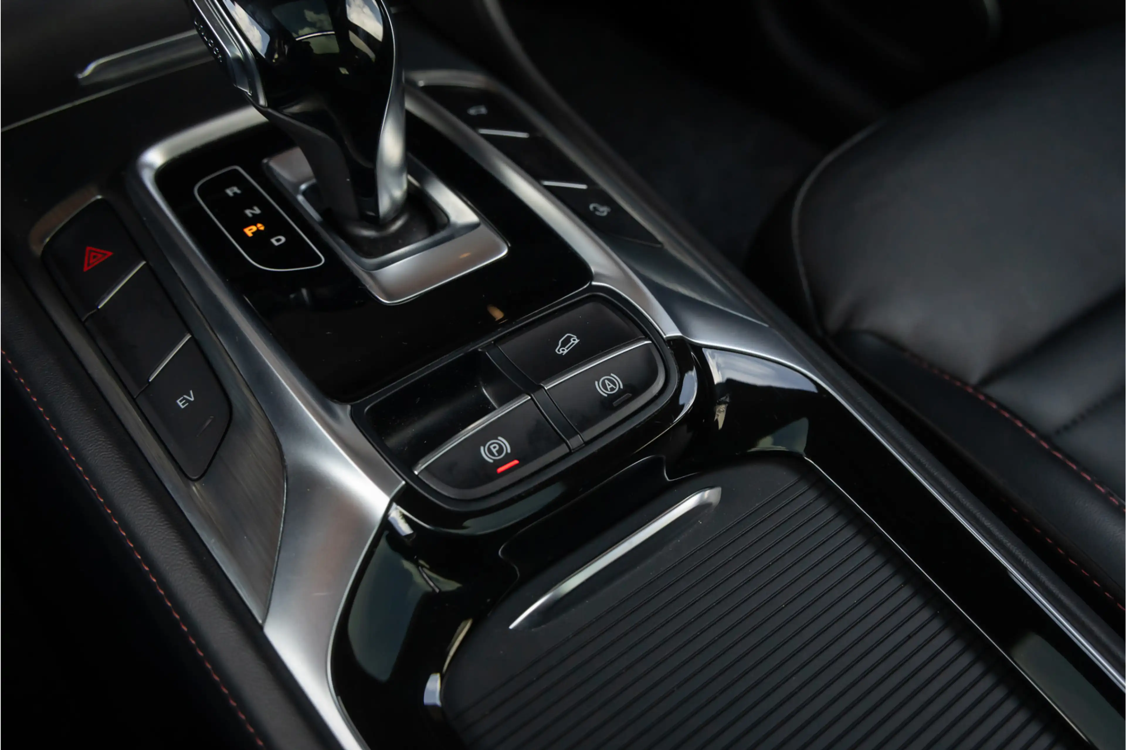 MG EHS 1.5 TGDI Luxury Pano- Carplay - Trekhaak — photo 13