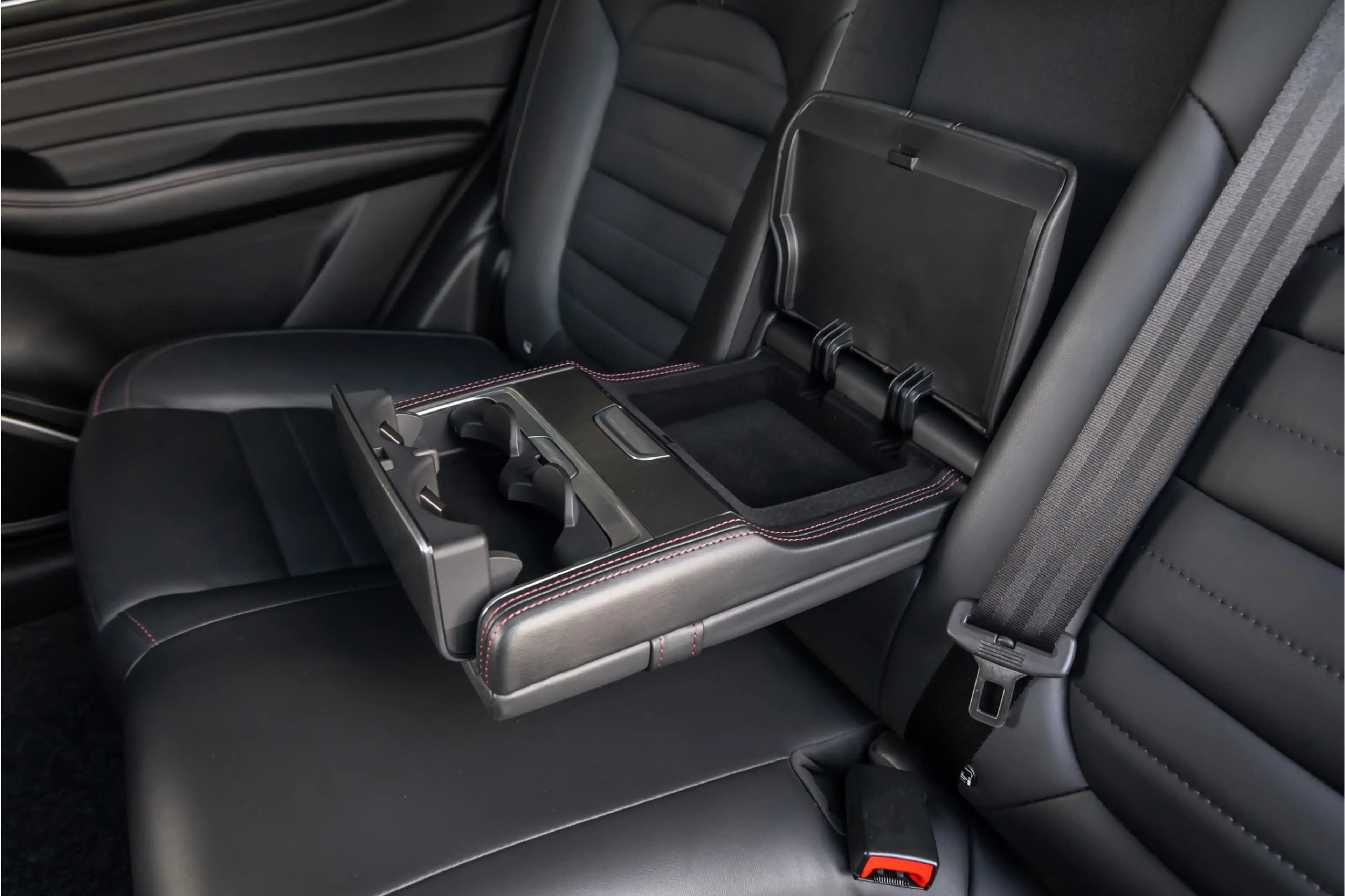 MG EHS 1.5 TGDI Luxury Pano- Carplay - Trekhaak — photo 34