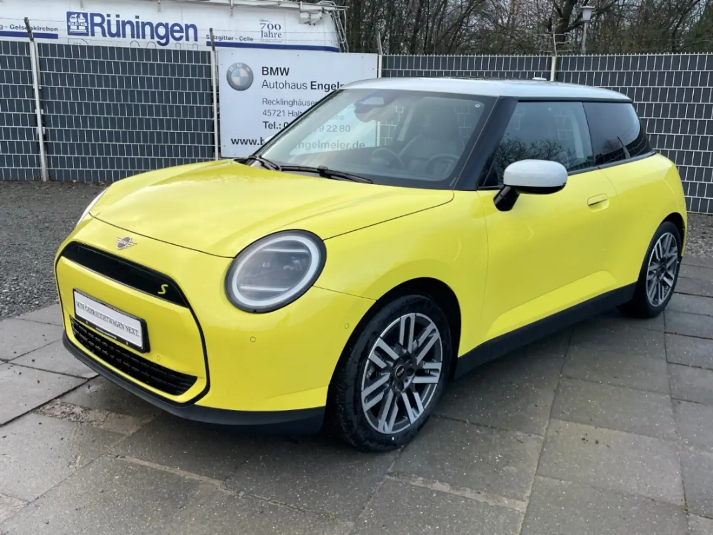 MINI Cooper SE ClassicTrim HUD CarPlay Pano Paket M ! Galben - 1