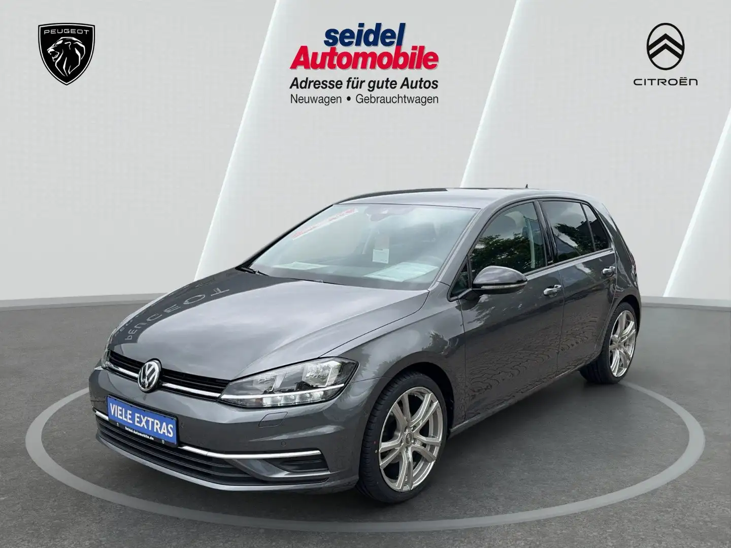 Volkswagen Golf 1.0 TSI OPF IQ.DRIVE R-Line Sportpaket Grijs - 1