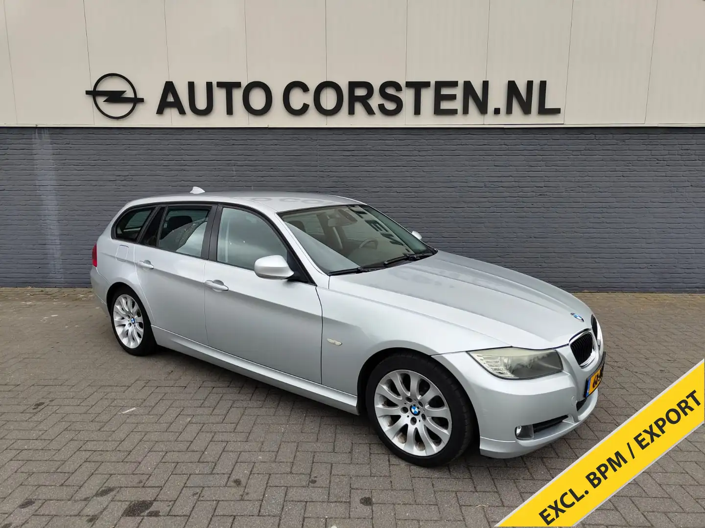 BMW 3-serie Touring 2.0I 143PK Navi-Pro Ecc Cruise Con Šedá - 2