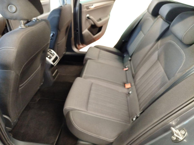 Skoda Superb Style 2.0 TDI *DSG*ACC*NAVI*KAMERA*LANE*LED* — photo 14
