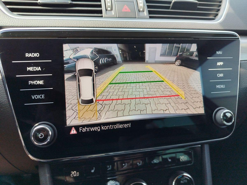Skoda Superb Style 2.0 TDI *DSG*ACC*NAVI*KAMERA*LANE*LED* — photo 10