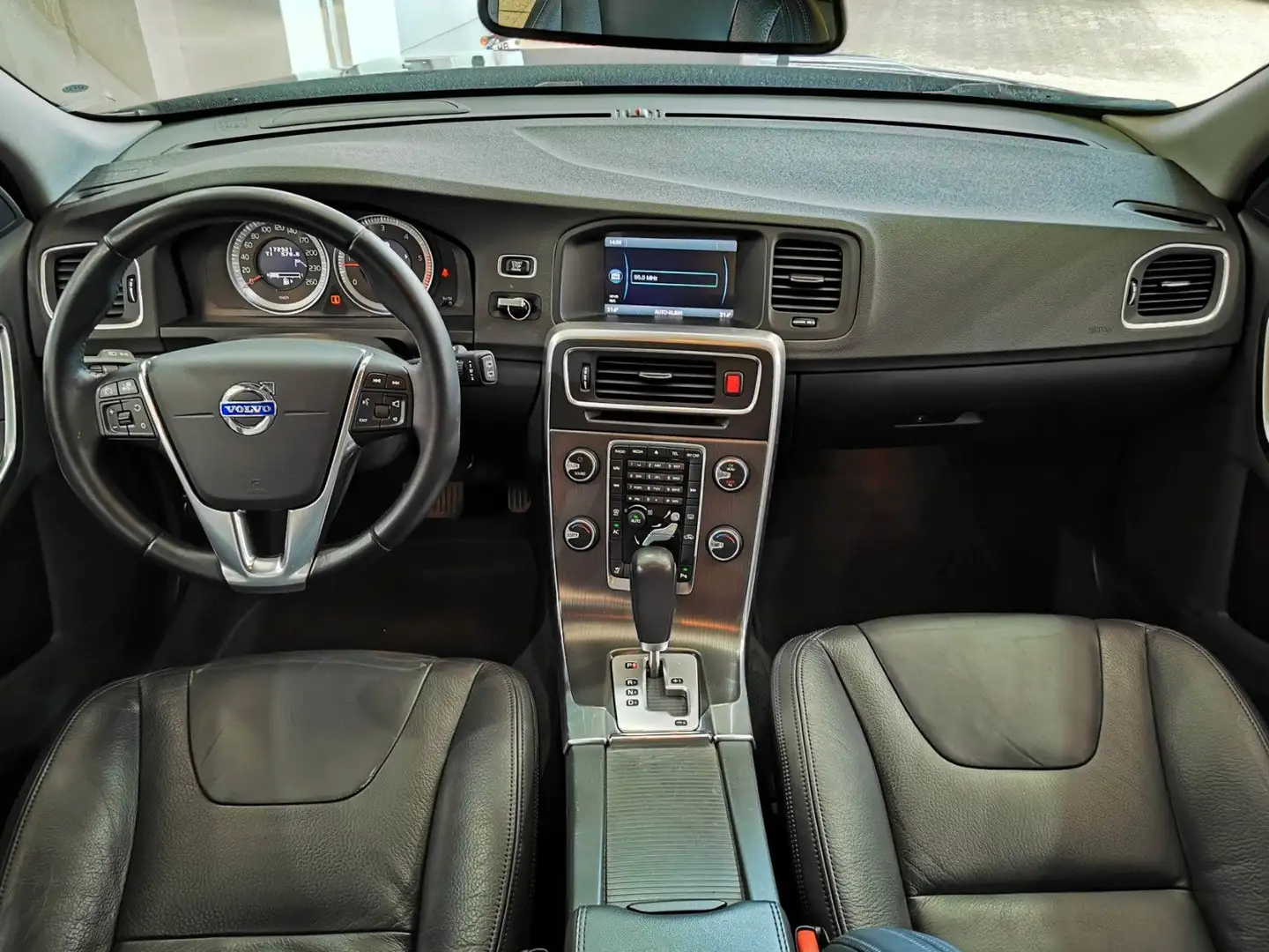Volvo V60 D4 SUMMUM + BiXEN + ACC + [12M.GARANTIE] Gris - 2