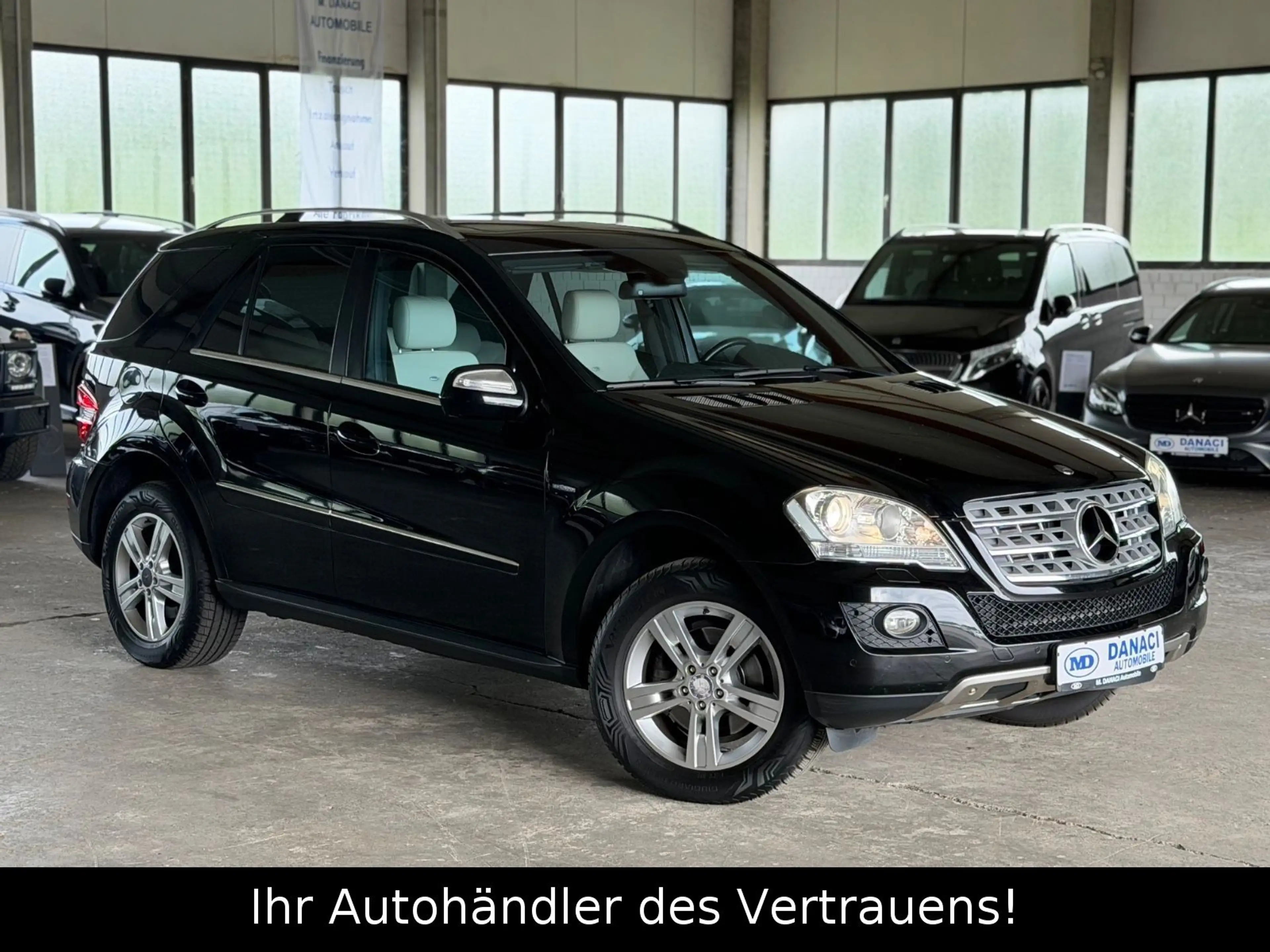 Mercedes-Benz ML 350 CDI BlueTec 4MTC DESIGNO-AHK-NAVI-H&K