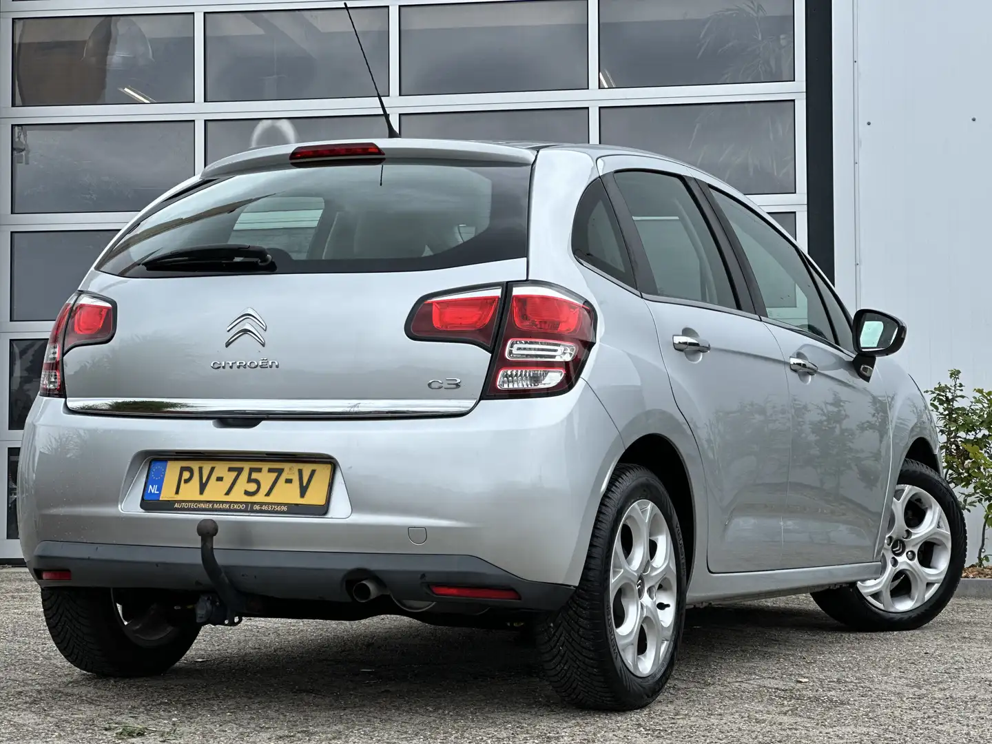 Citroen C3 1.2 VTi Tendance 82PK | Airco | Cruise control | I Grijs - 2