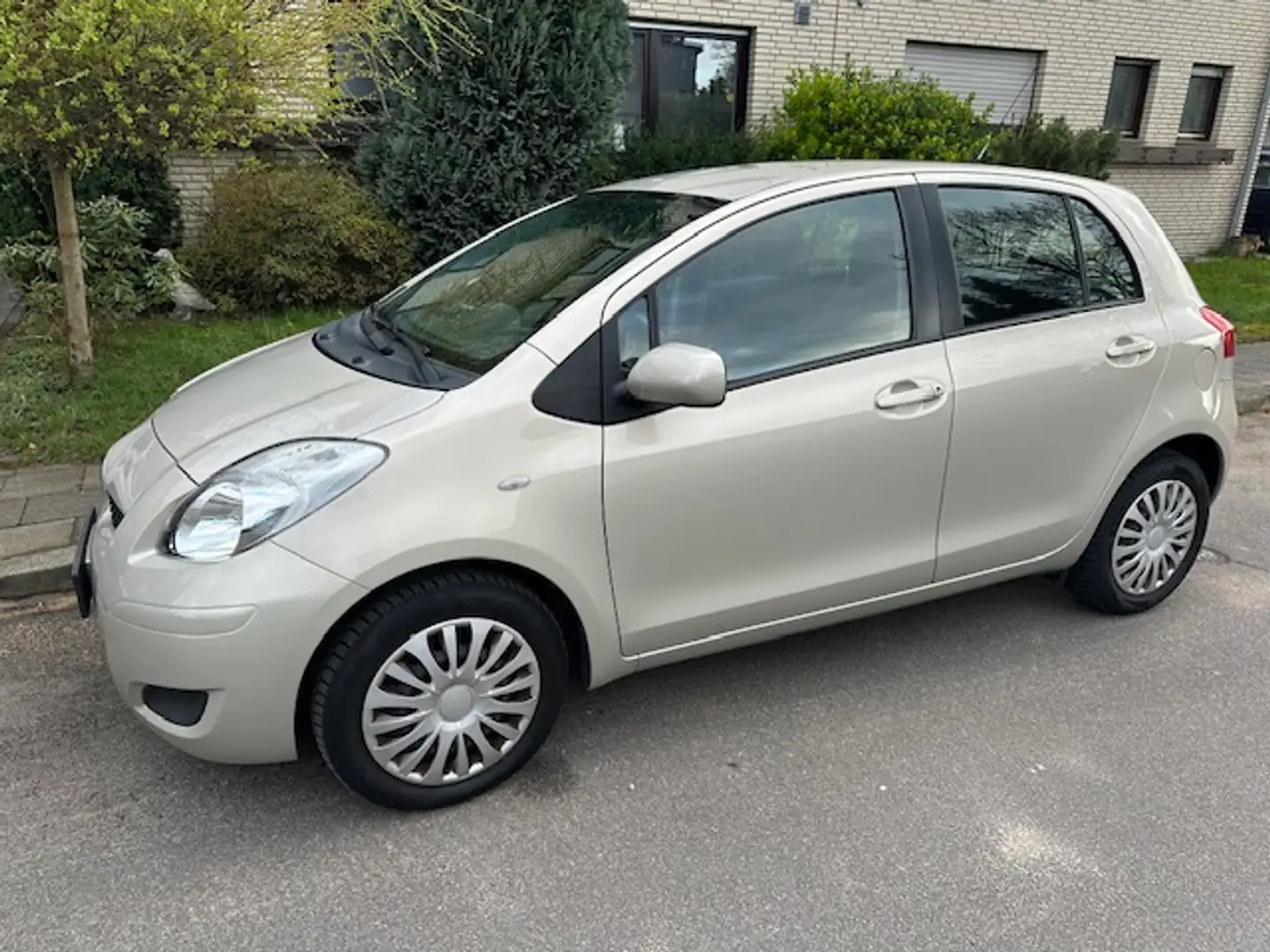 Daihatsu Charade Charade Gelb - 2