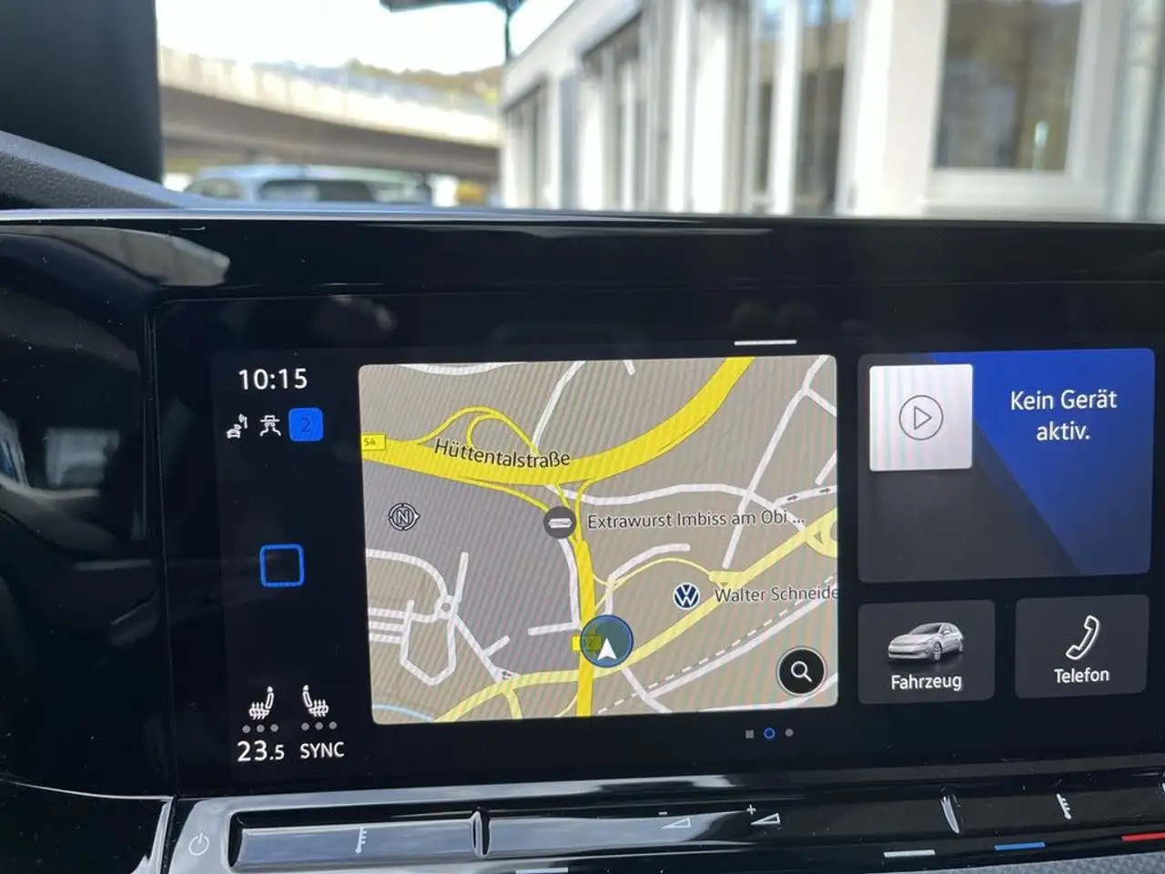 Volkswagen Golf 2.0 TDI DSG Active Navi LED AHK Pano 16