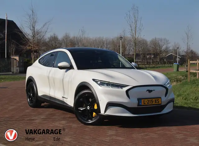 Ford Mustang Mach-E Extended RWD 98 kWh | SOH 93% | Panoramadak | 360