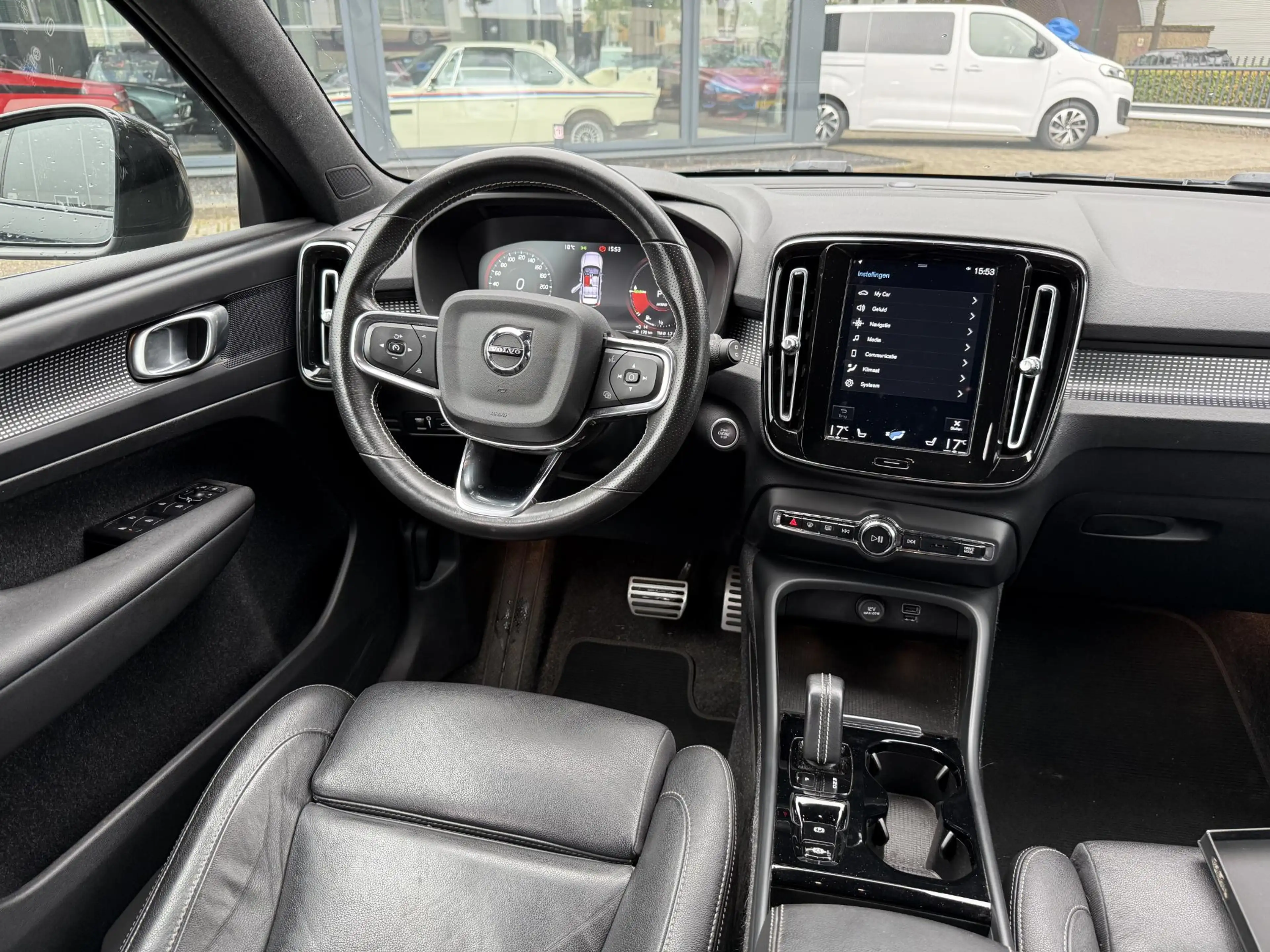 Volvo XC40 1.5 T5 Recharge R-Design 20 INCH | LEDEREN BEKLEDI — photo 15