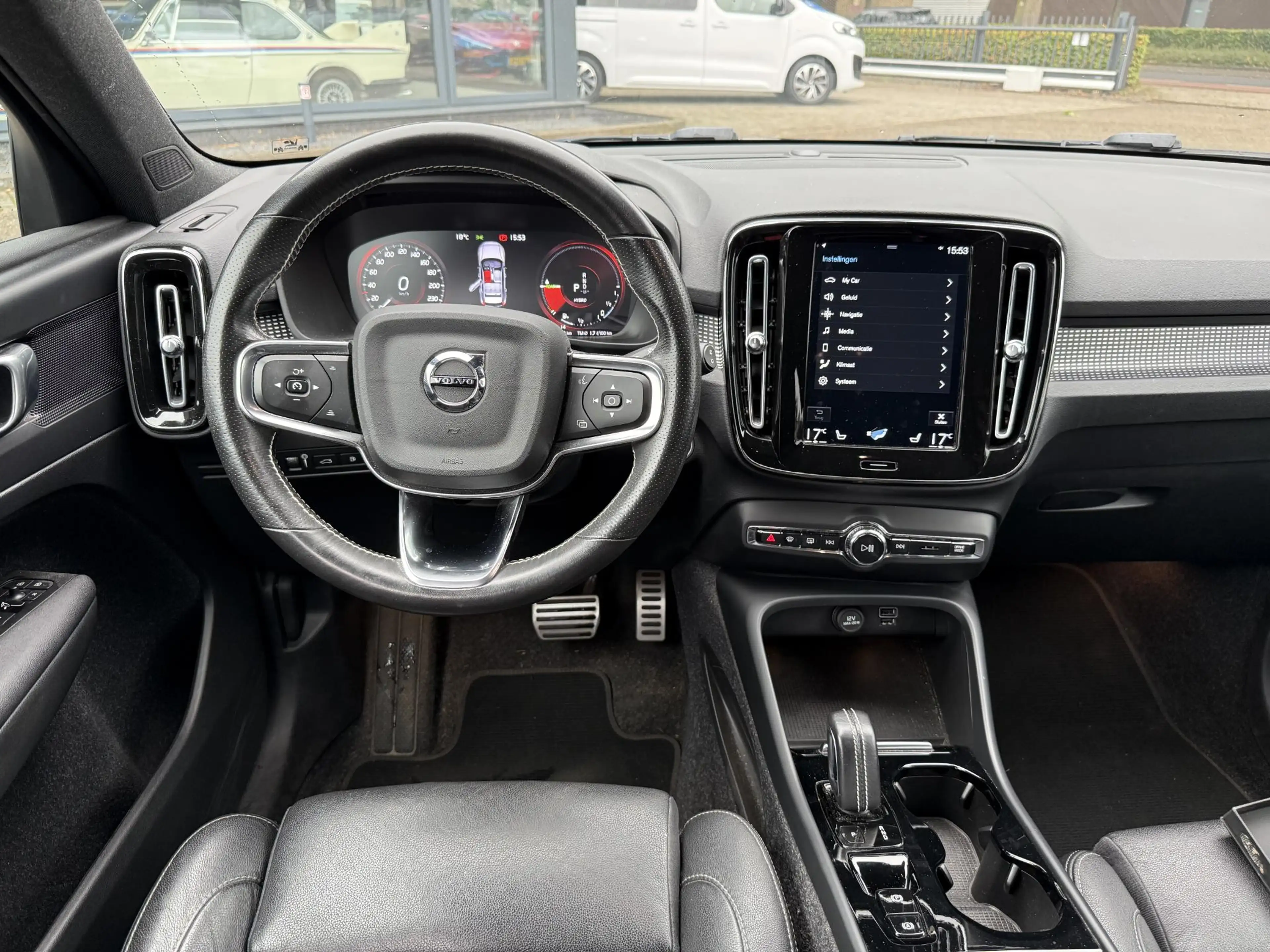 Volvo XC40 1.5 T5 Recharge R-Design 20 INCH | LEDEREN BEKLEDI — photo 19