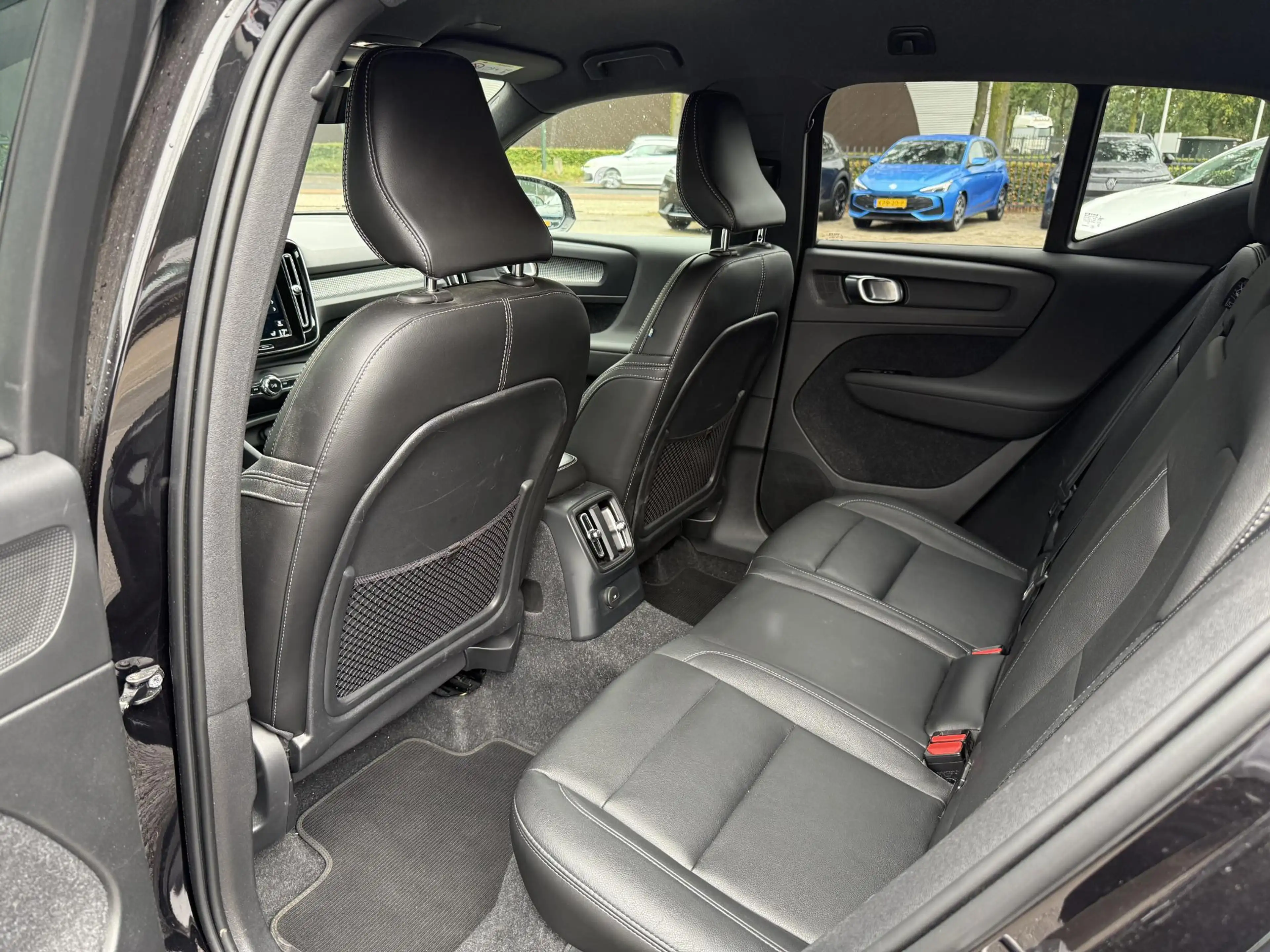 Volvo XC40 1.5 T5 Recharge R-Design 20 INCH | LEDEREN BEKLEDI — photo 20