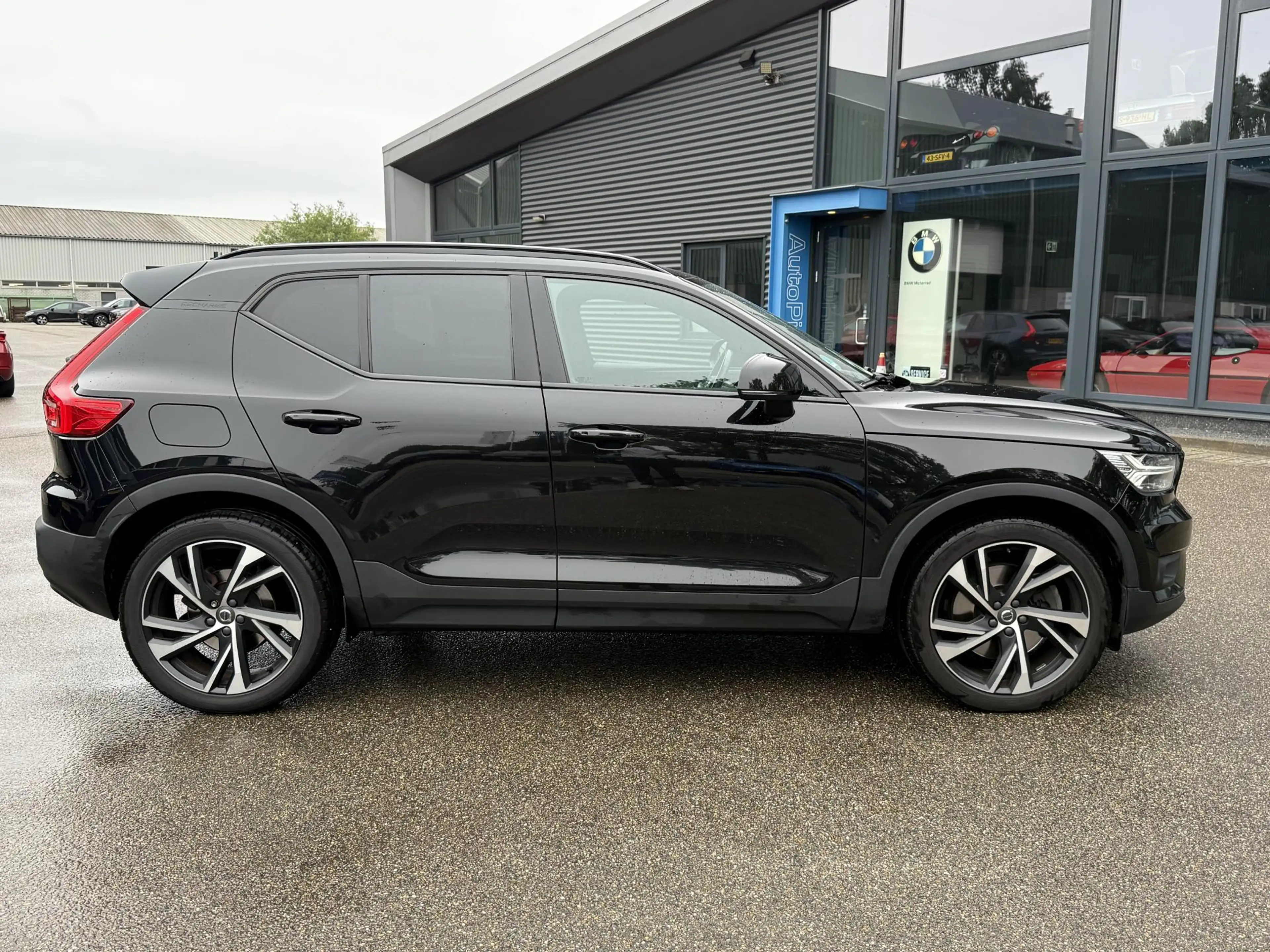 Volvo XC40 1.5 T5 Recharge R-Design 20 INCH | LEDEREN BEKLEDI — photo 6