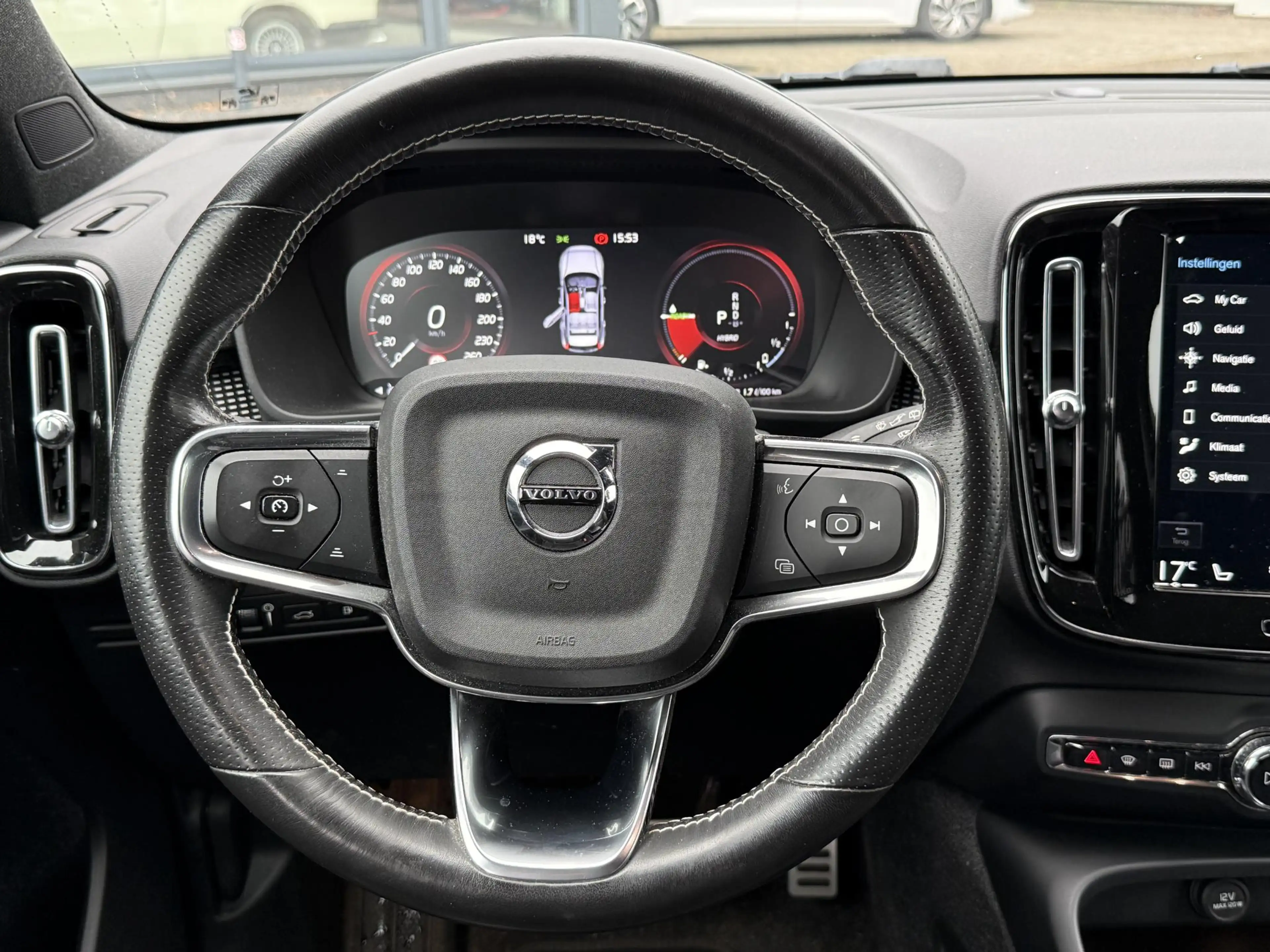 Volvo XC40 1.5 T5 Recharge R-Design 20 INCH | LEDEREN BEKLEDI — photo 10