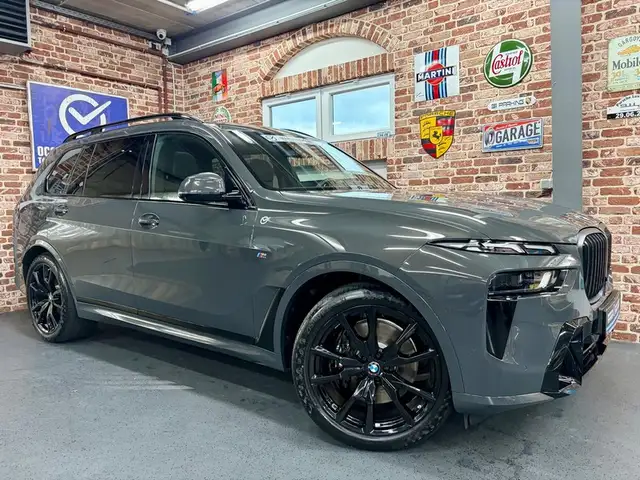 BMW X7