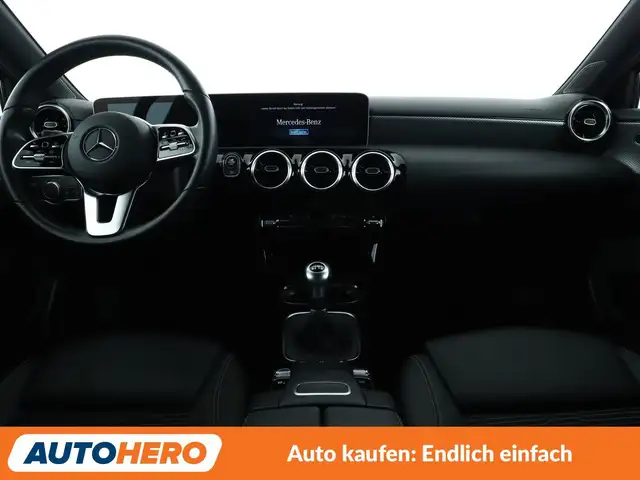 Mercedes-Benz A view 12