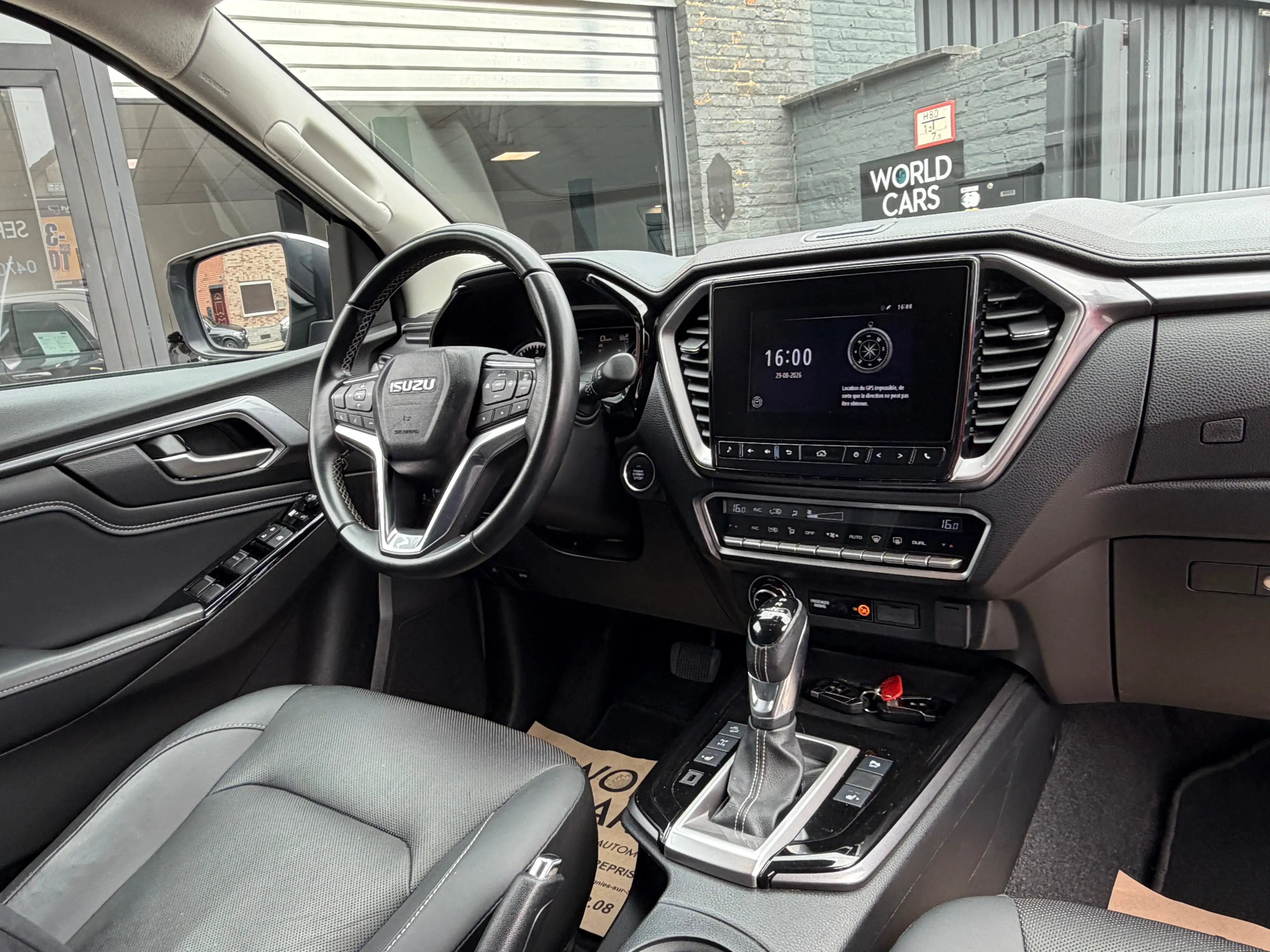 Isuzu D-Max D-Max 1.9 Turbo D 4WD TVAC/BTV*IN - HARD TOP - CAMERA - ACC - ANGLE MORT - APPLE CARPLAY — photo 11