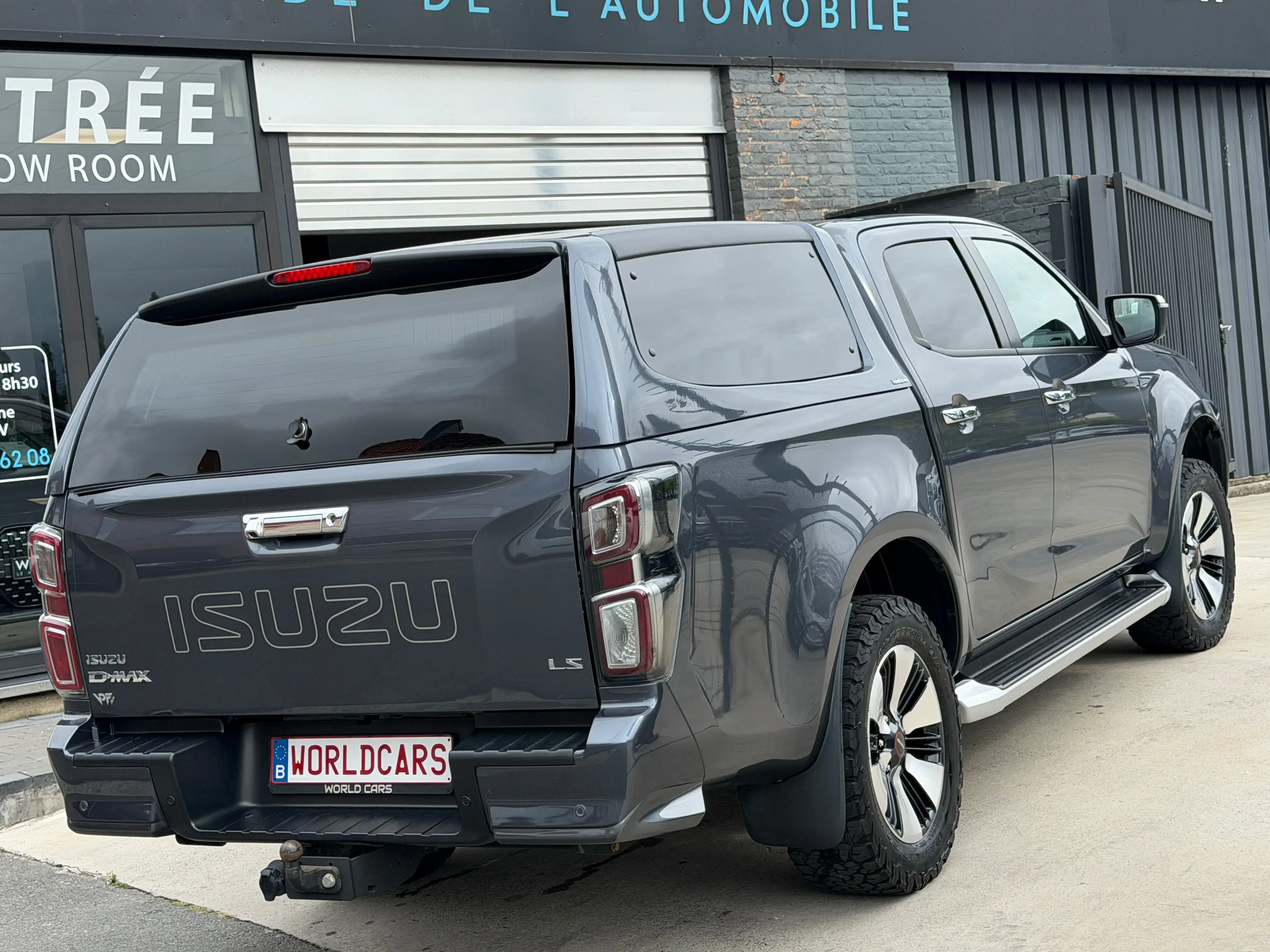 Isuzu D-Max D-Max 1.9 Turbo D 4WD TVAC/BTV*IN - HARD TOP - CAMERA - ACC - ANGLE MORT - APPLE CARPLAY — photo 4