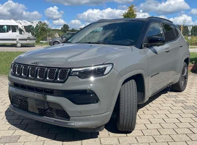 Imagine Jeep Compass Compass 1.3 GSE T4 Automatik S