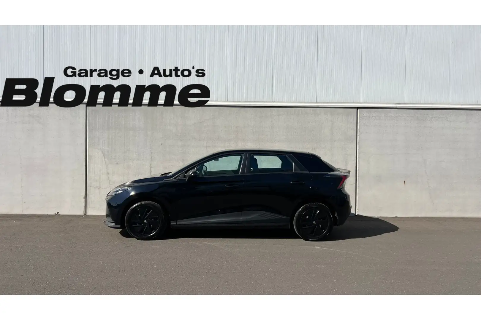 MG MG4 Electric Standard 51 kWh Noir - 2