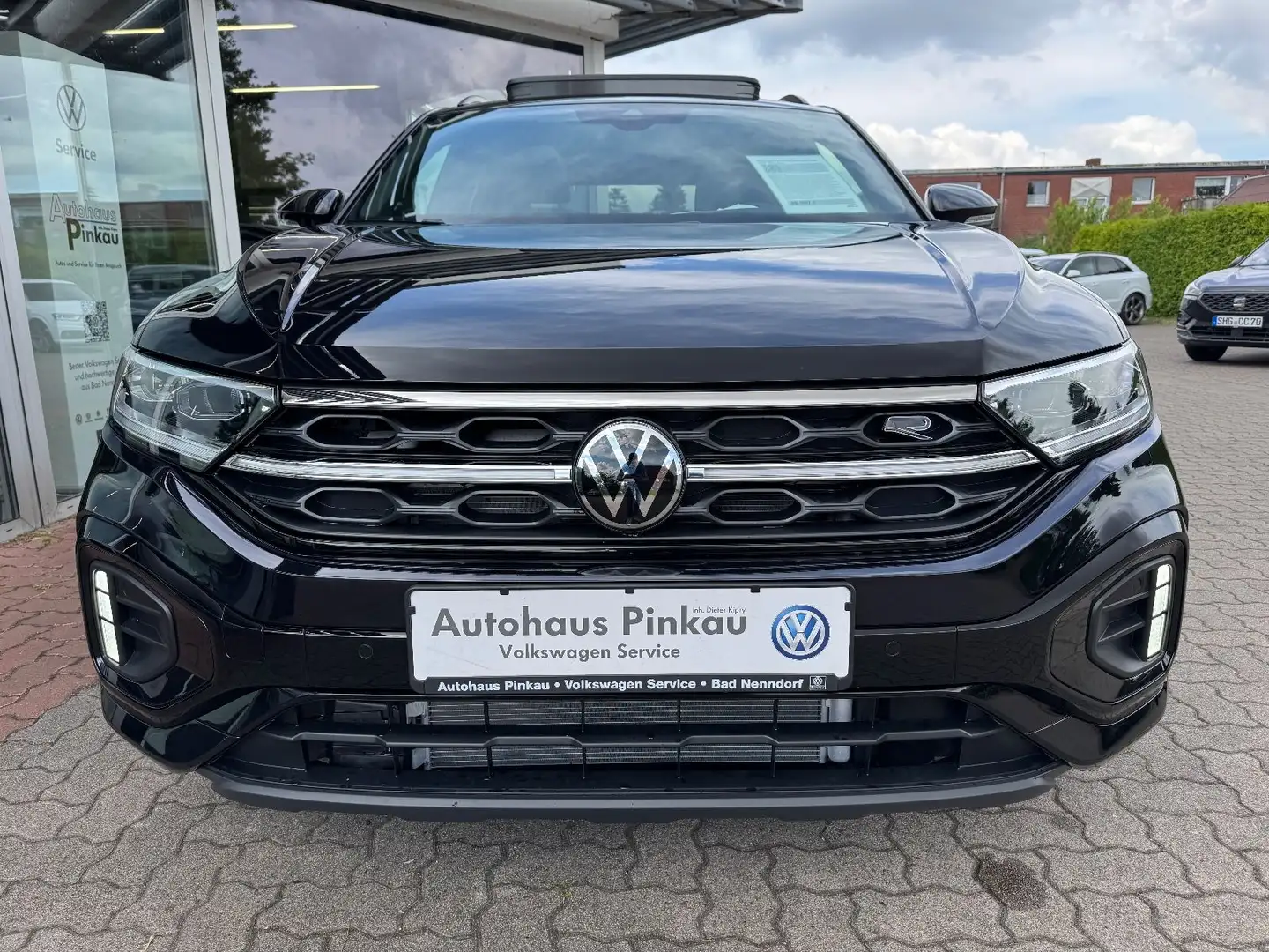 Volkswagen T-Roc 1.5 TSI DSG R-Line AHK PANO Matrix NAVI Schwarz - 2