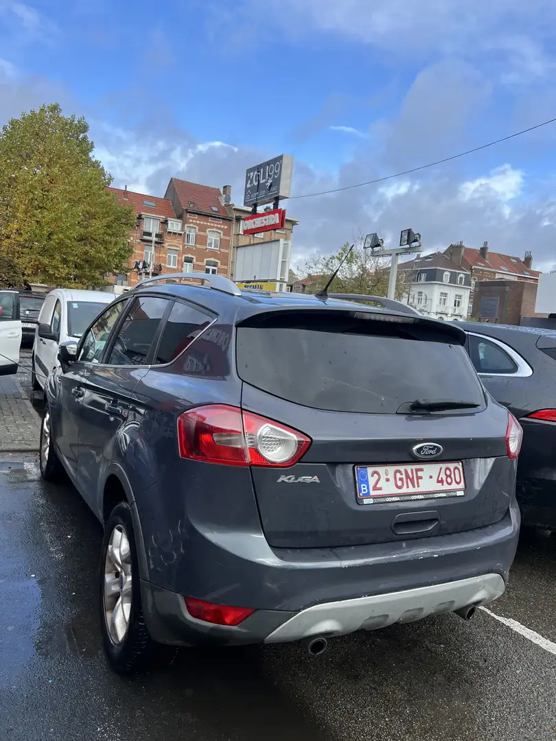 Ford Kuga Climatisation, toit panoramique,GPS ... - 2
