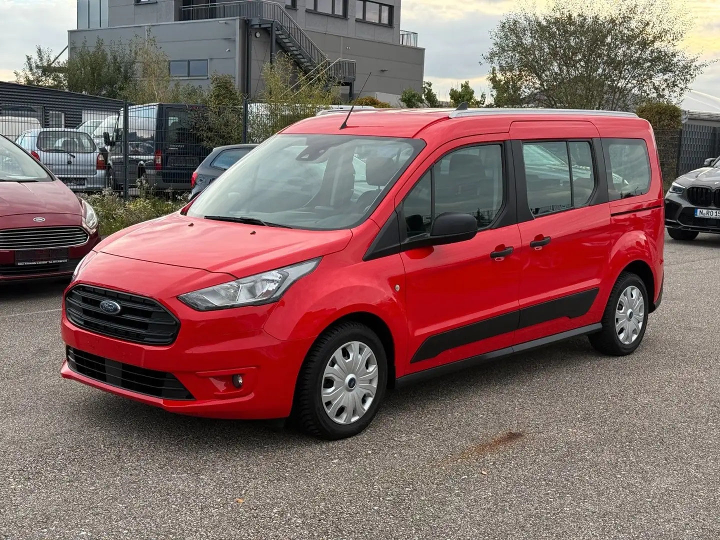 Ford Transit Connect lang*7-SITZE*KAMERA*DAB*NAVI* Rot - 1