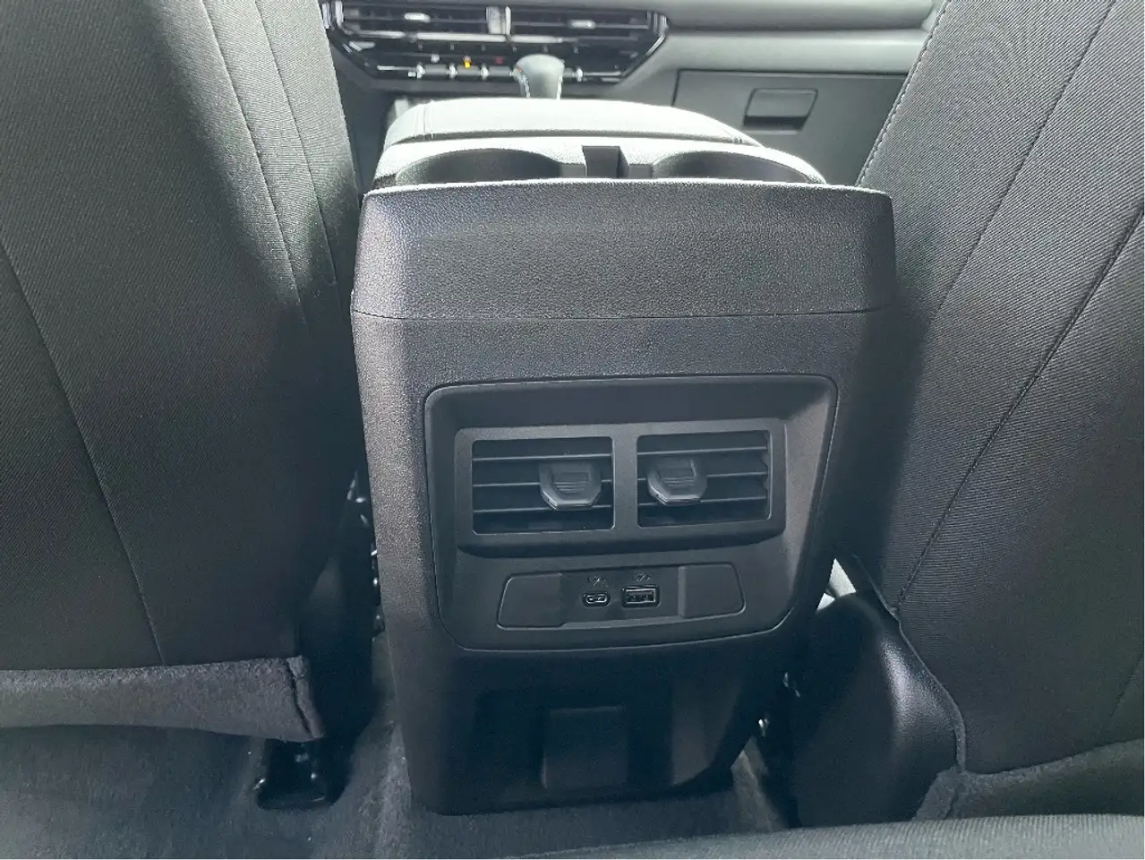 GMC Canyon снимка GMC Canyon