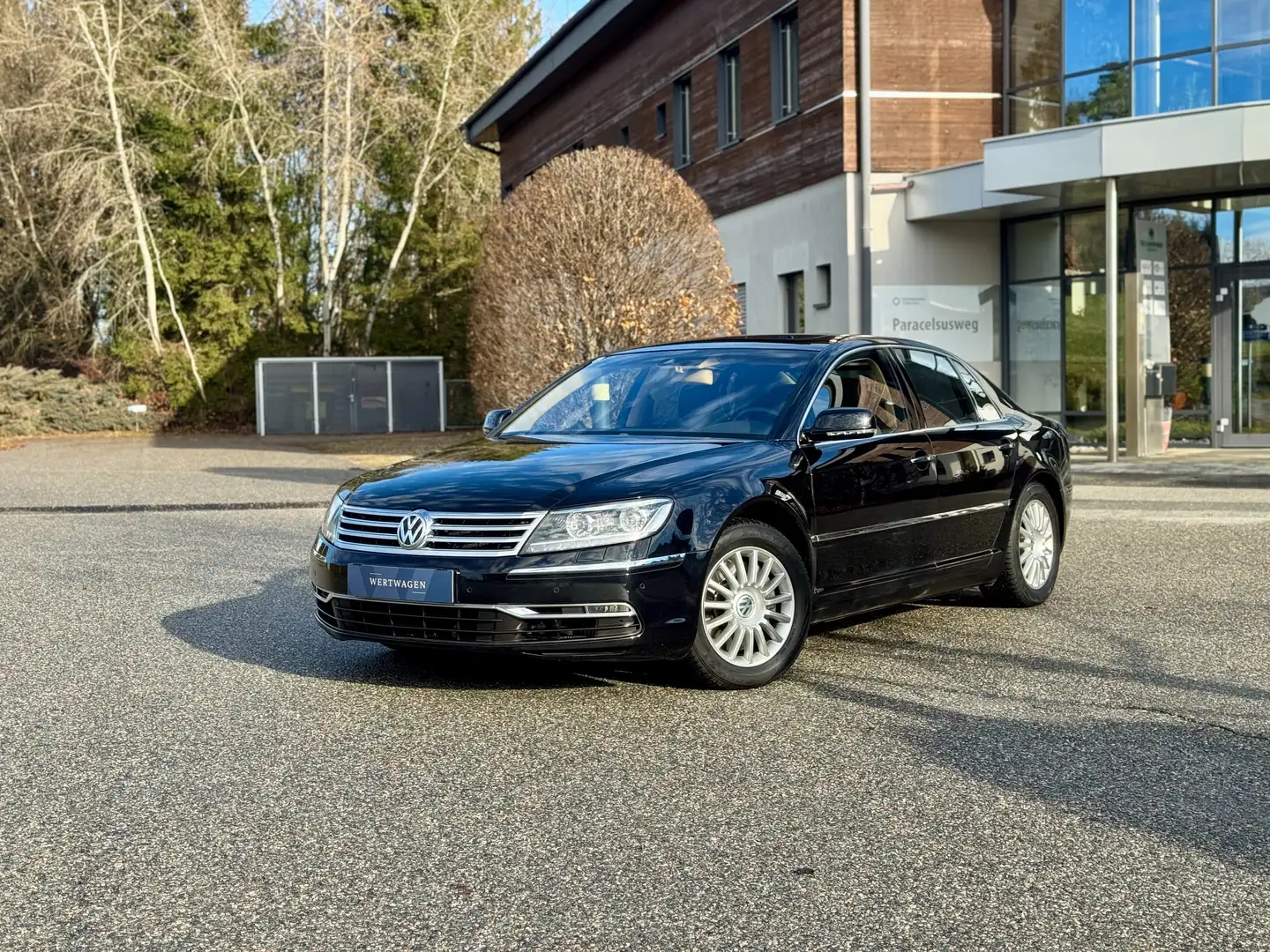 Volkswagen Phaeton 3,0 V6 TDI 5-Sitzer 4Motion | *VOLLAUSSTATTUNG* Noir - 1