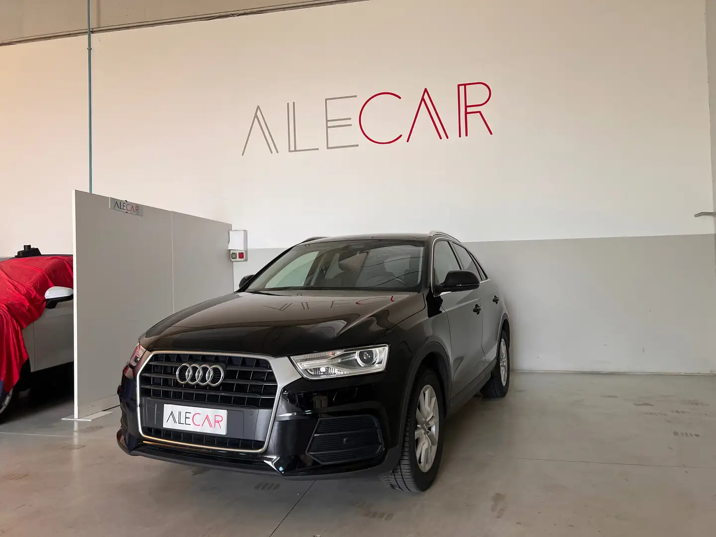 Audi Q3 Q3 2.0 tdi Business 150cv s-tronic Noir - 1