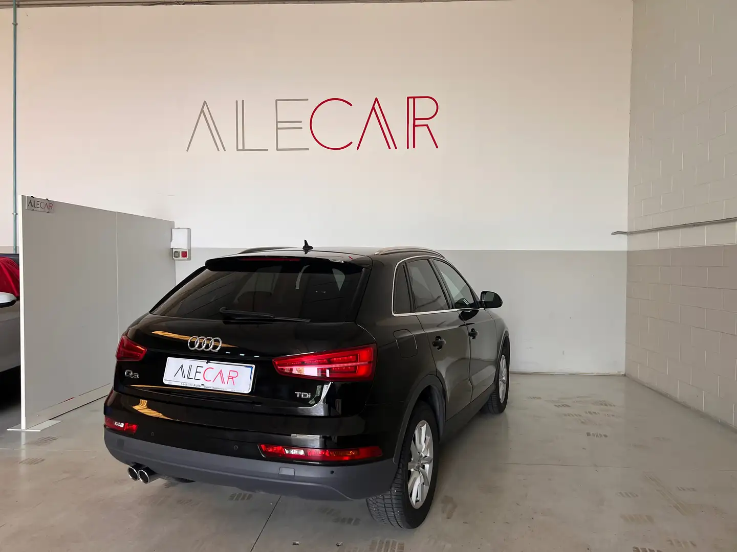 Audi Q3 Q3 2.0 tdi Business 150cv s-tronic Noir - 2