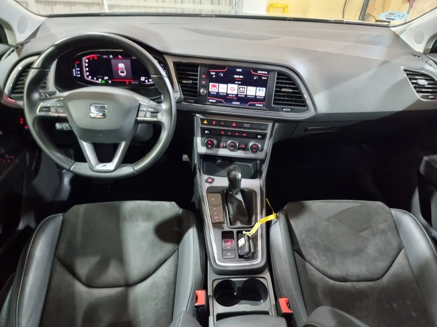 SEAT Leon ST 1.5 eTSI S&S Xcellence DSG-7 150 Gris - 2