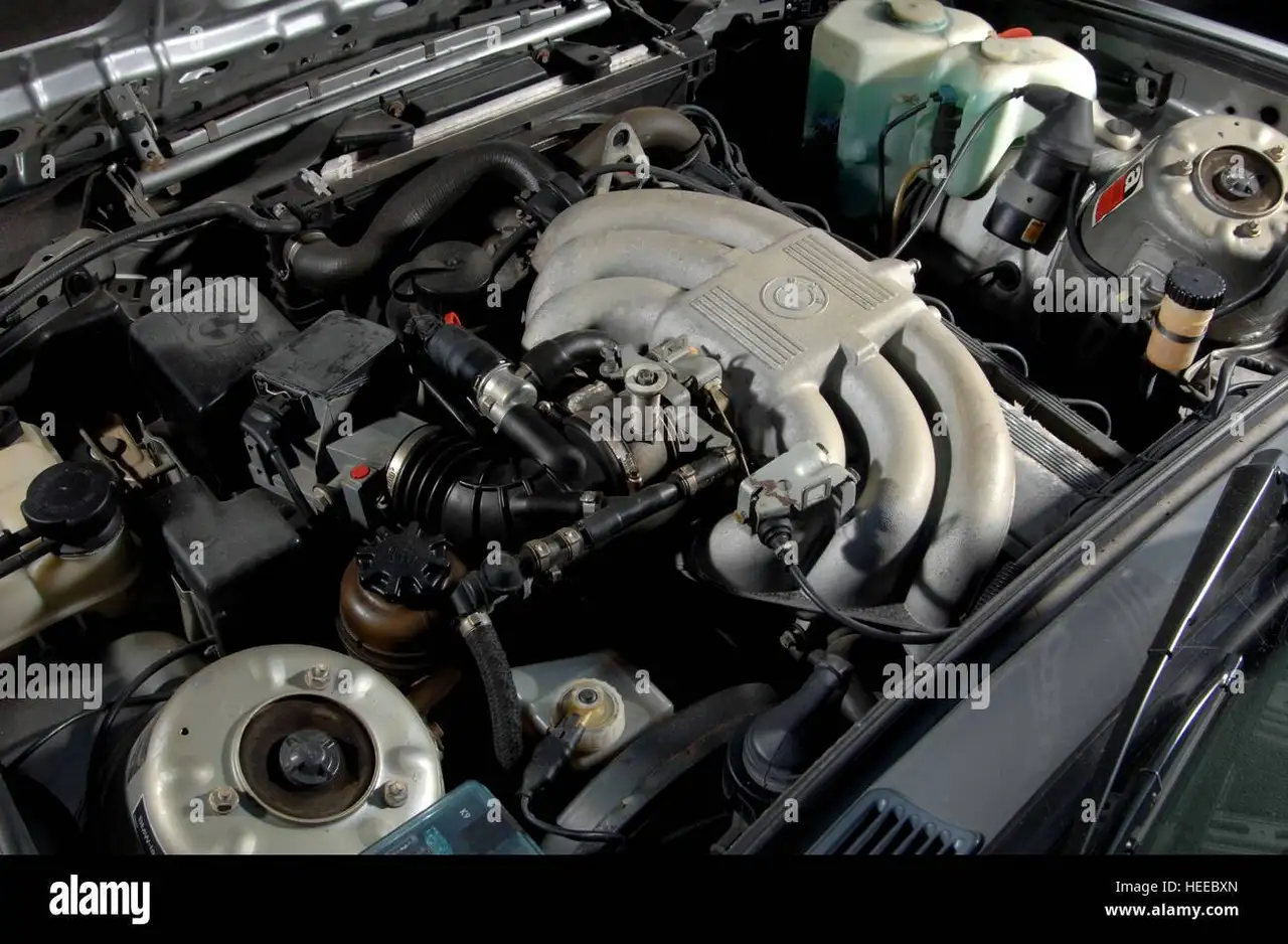 BMW 325i, foto 1