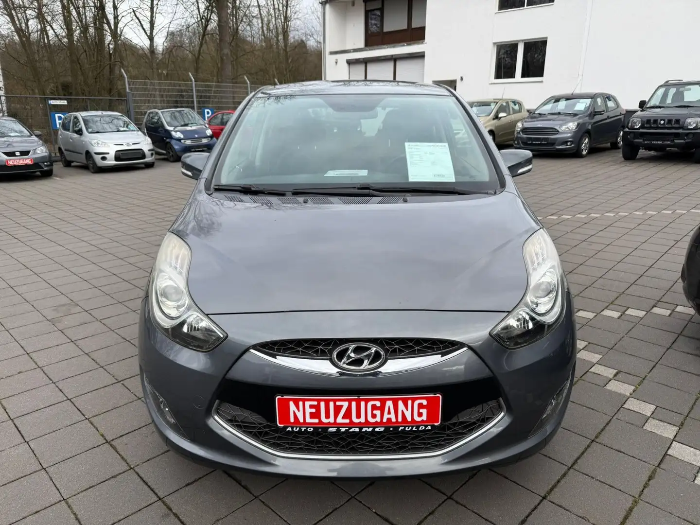 Hyundai iX20 Style*KLIMAAUTOMATIK+LEDER+NAVI+SH+16"LMF* Grau - 2