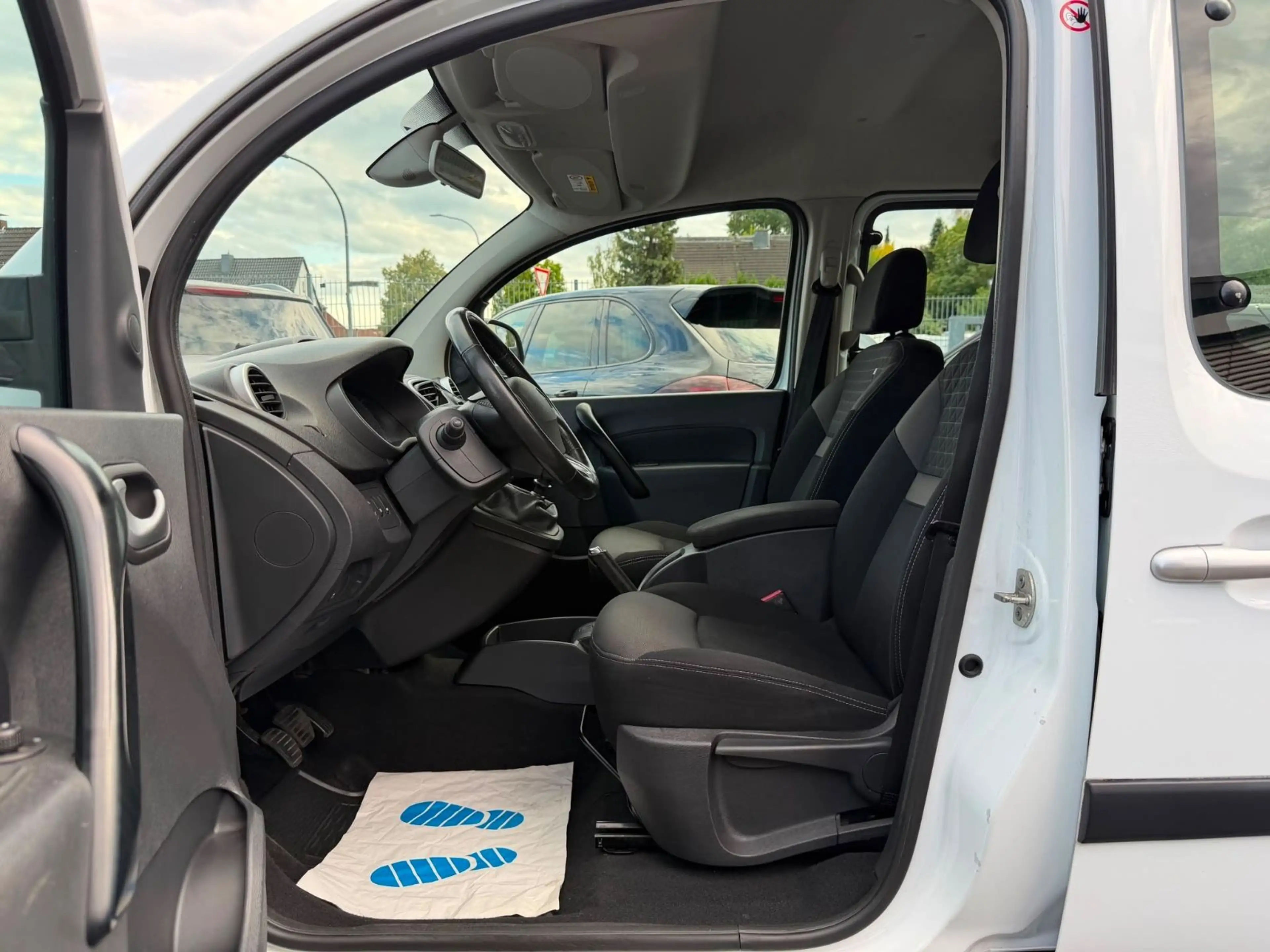 Renault Kangoo Limited 1.2 AHK*KLIMAAUTOMATIK*TEMPOMAT* — photo 9