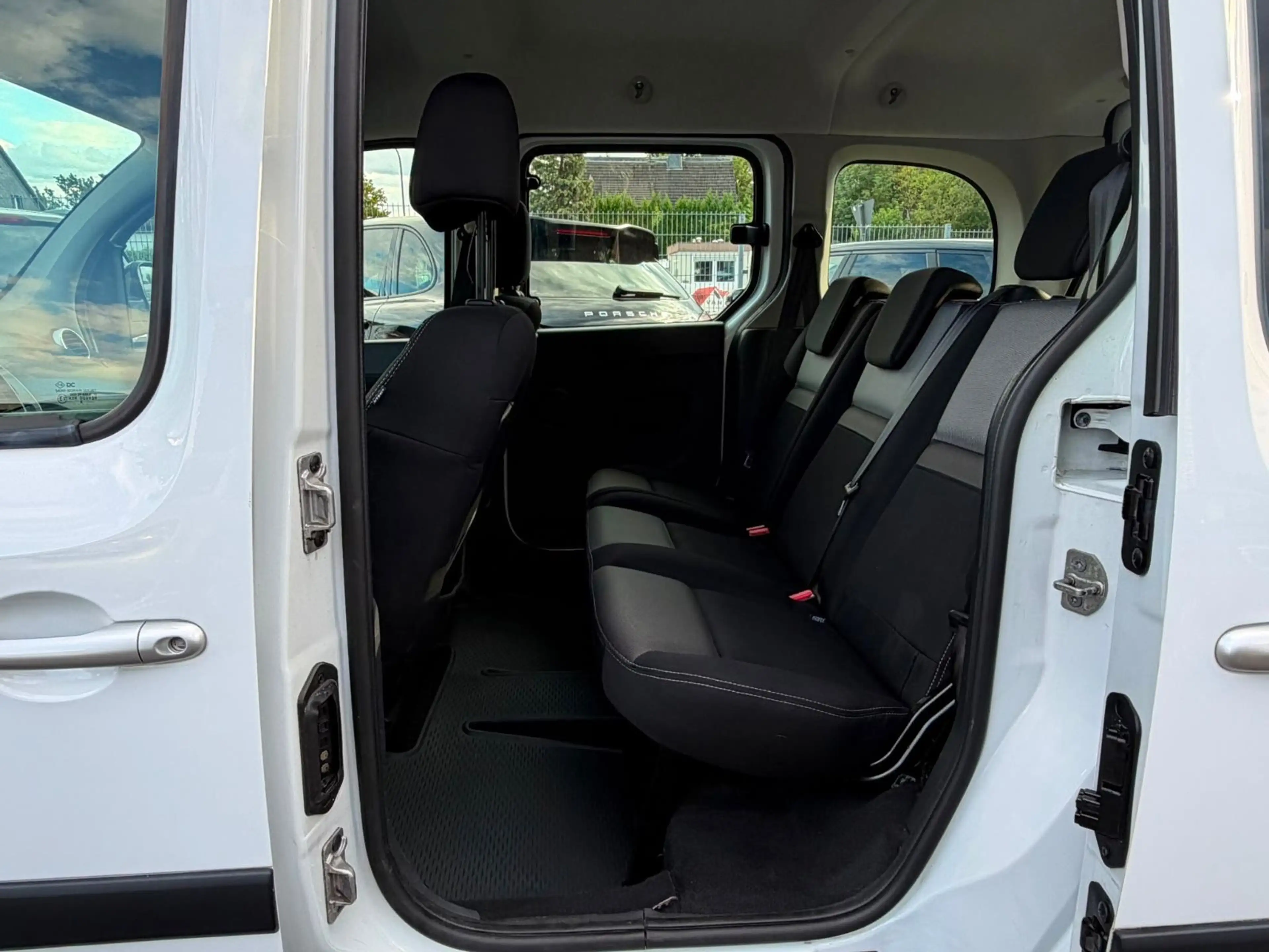 Renault Kangoo Limited 1.2 AHK*KLIMAAUTOMATIK*TEMPOMAT* — photo 10