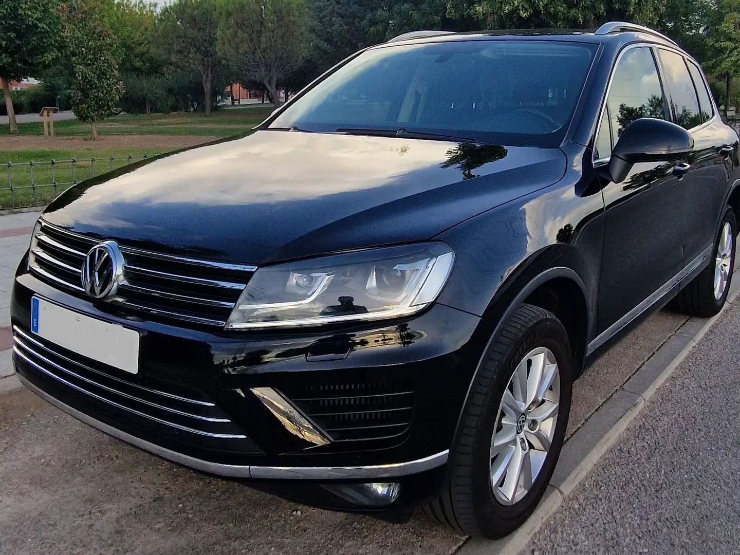 Volkswagen Touareg Touareg 3.0TDI V6 BMT Pure 150kW Tiptronic Pure Negro - 1