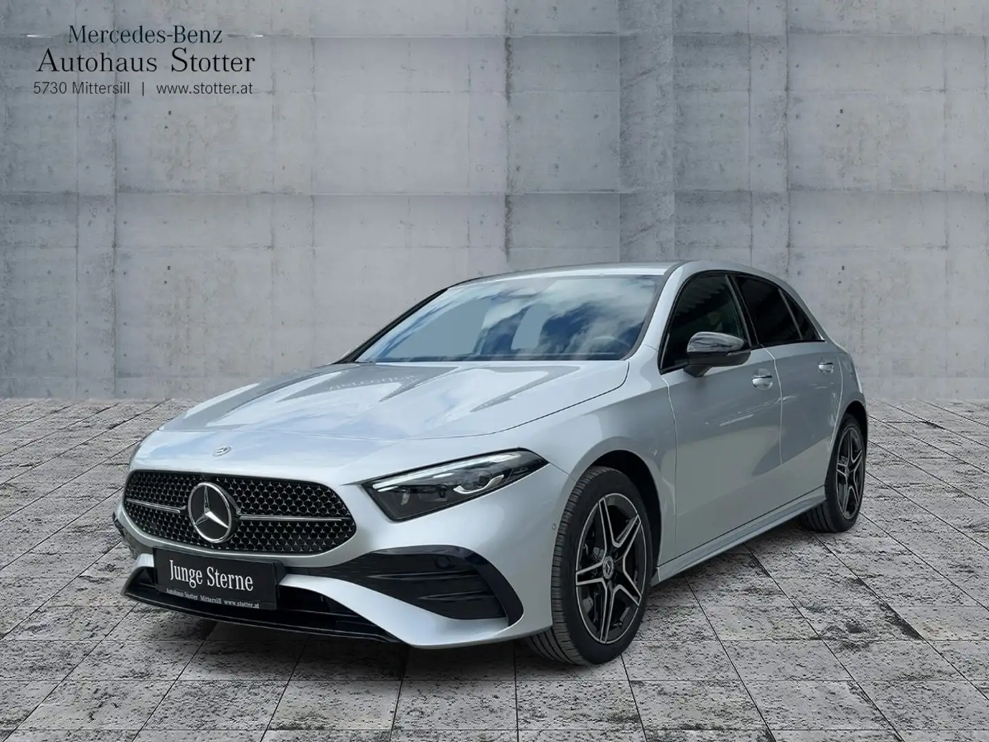 Mercedes-Benz A 250 e Kompaktlimousine AMG Line *AMG*RKAM*SHZ* Argent - 2