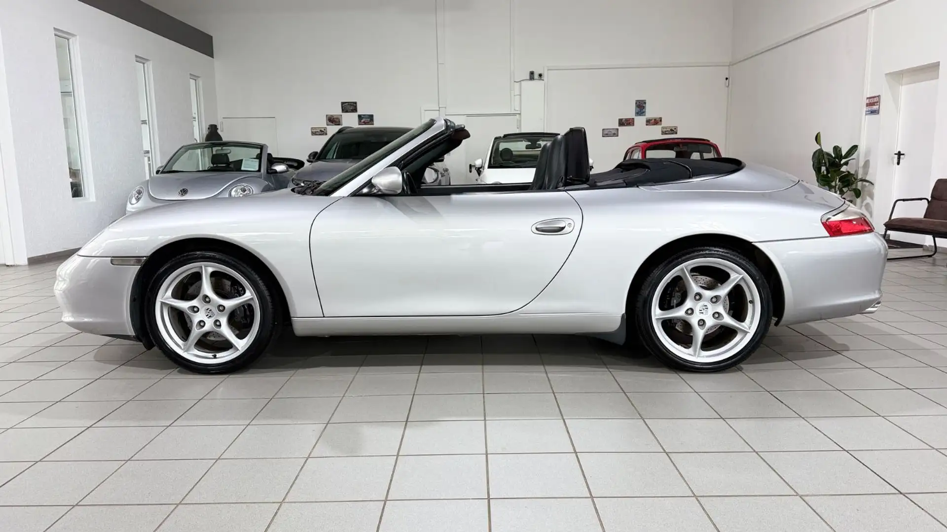 Porsche 996 911/996 Carrera Cabriolet AUTOMATIK NAVI LEDER Argent - 2
