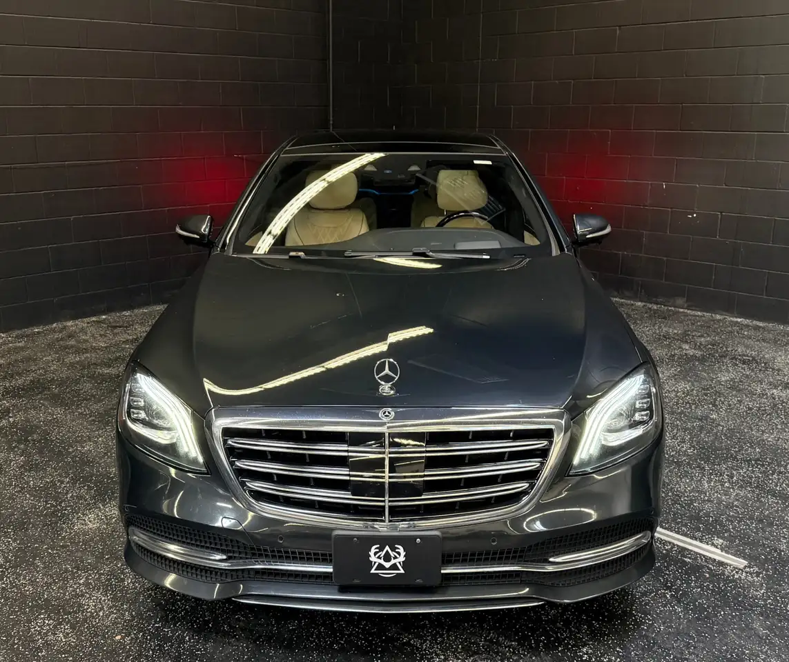Mercedes-Benz S-Class снимка Mercedes-Benz S-Class